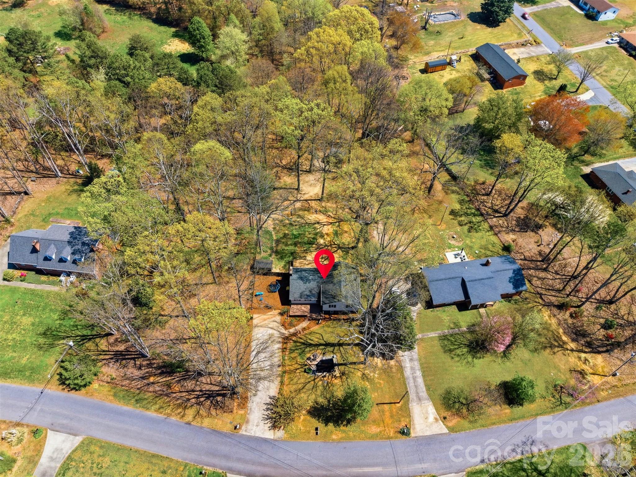 608 Hoyle Street — Lincolnton