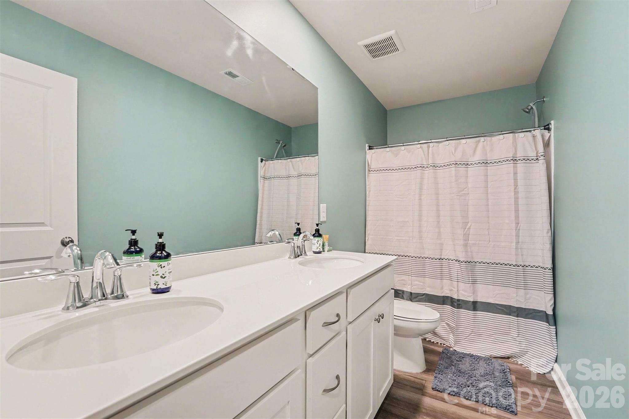 210 Eden Avenue — Mooresville