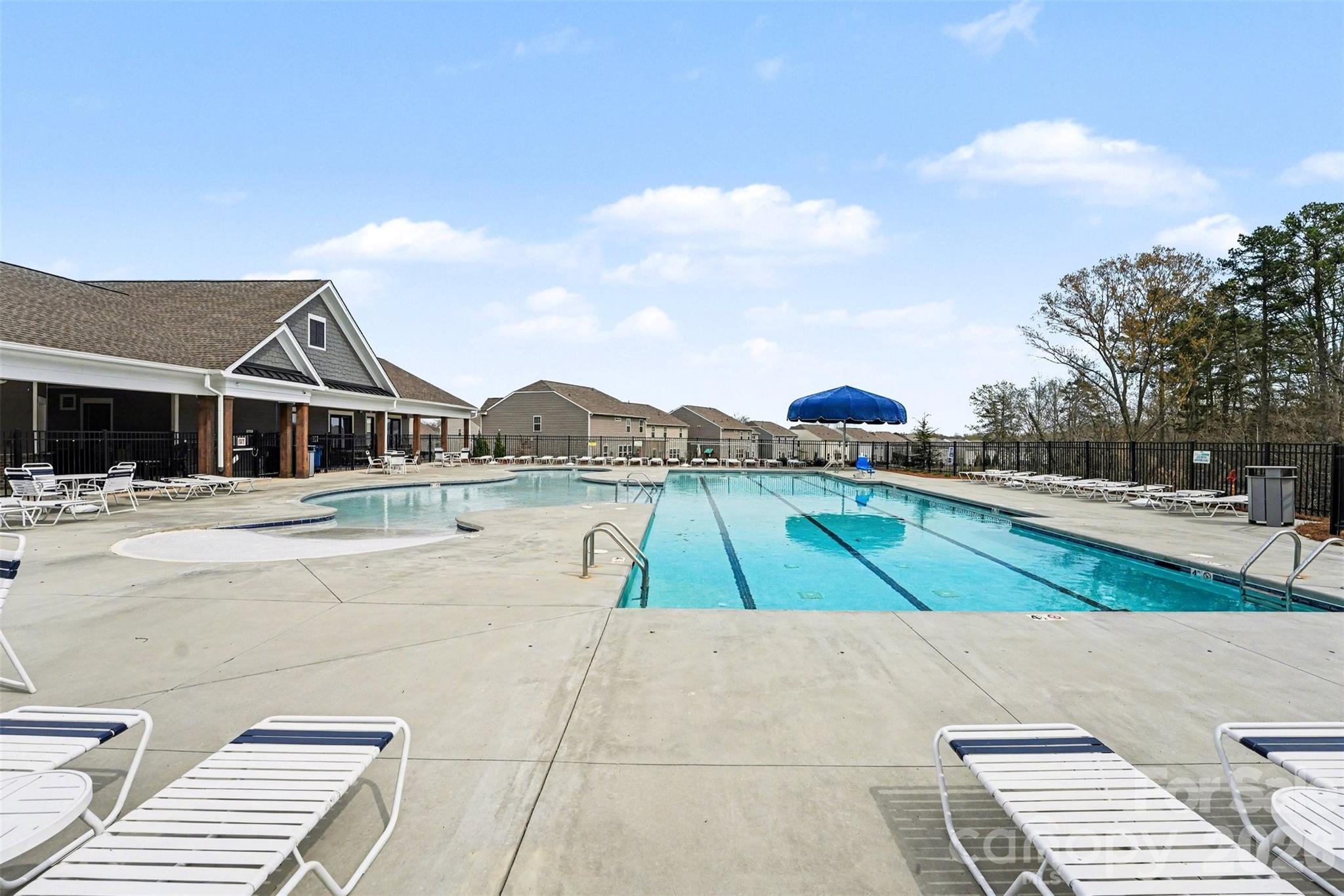 210 Eden Avenue — Mooresville