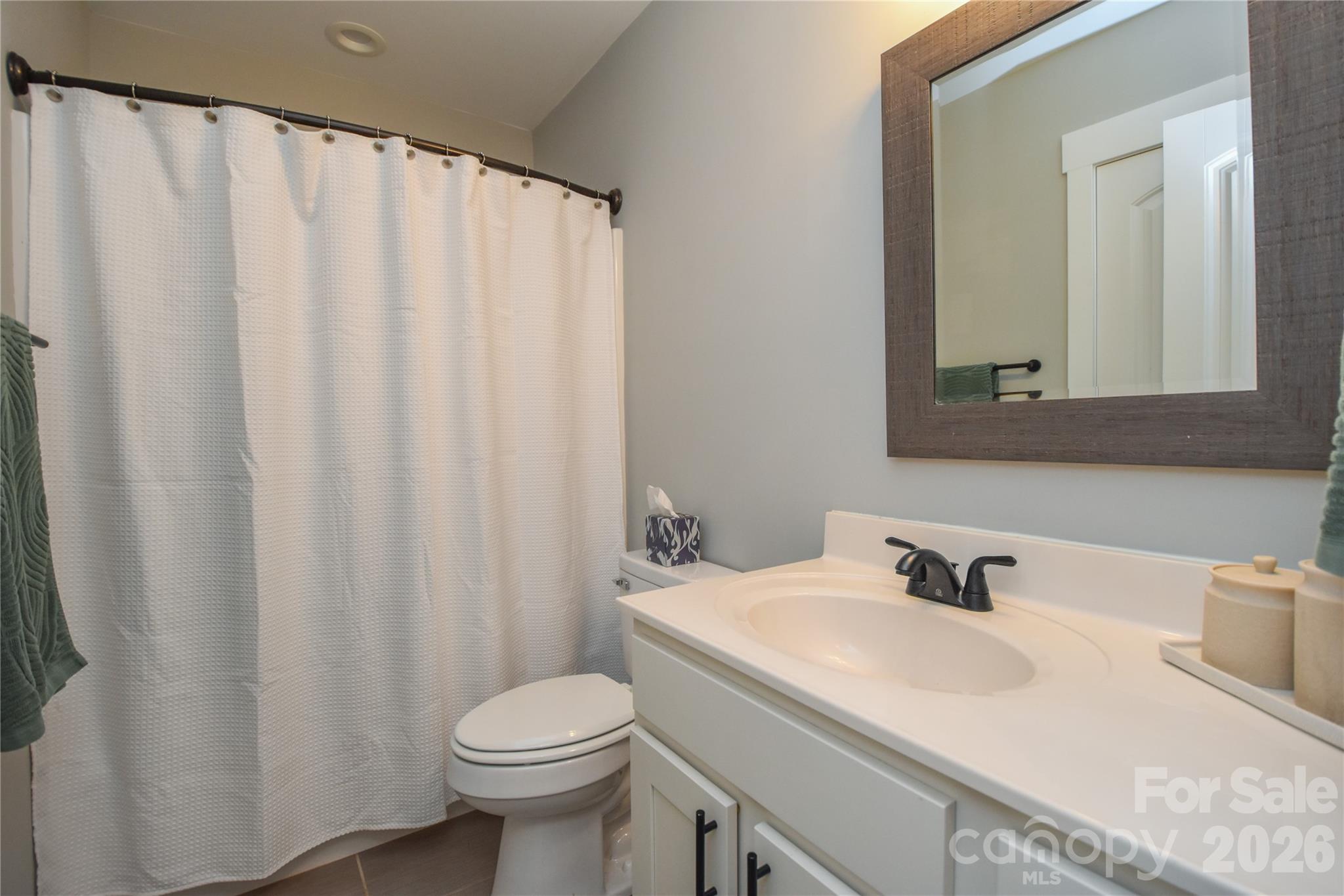 1809 Megan Ann Lane — Lincolnton