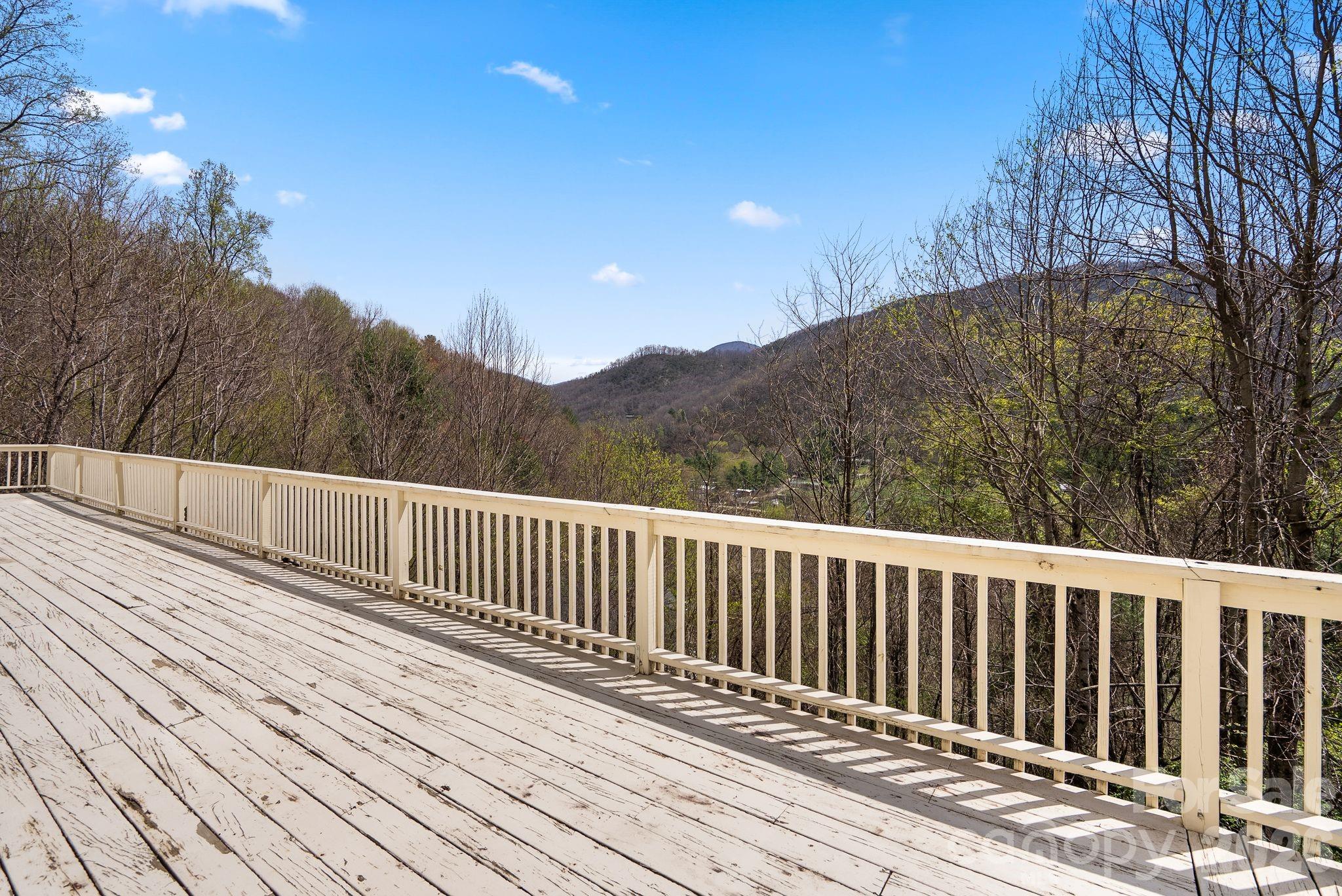 267 Eagles Trace — Canton