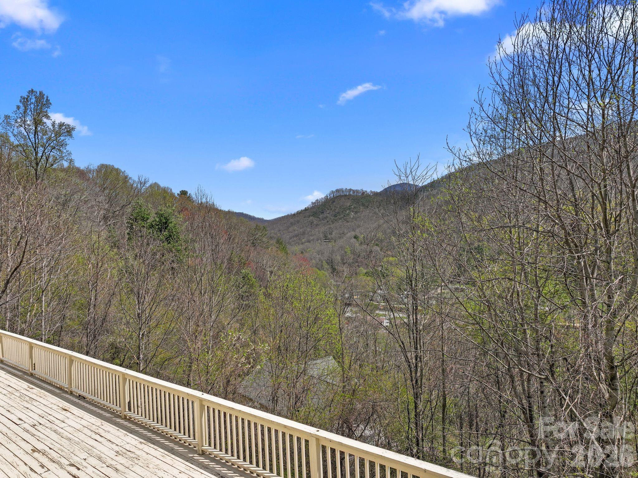 267 Eagles Trace — Canton