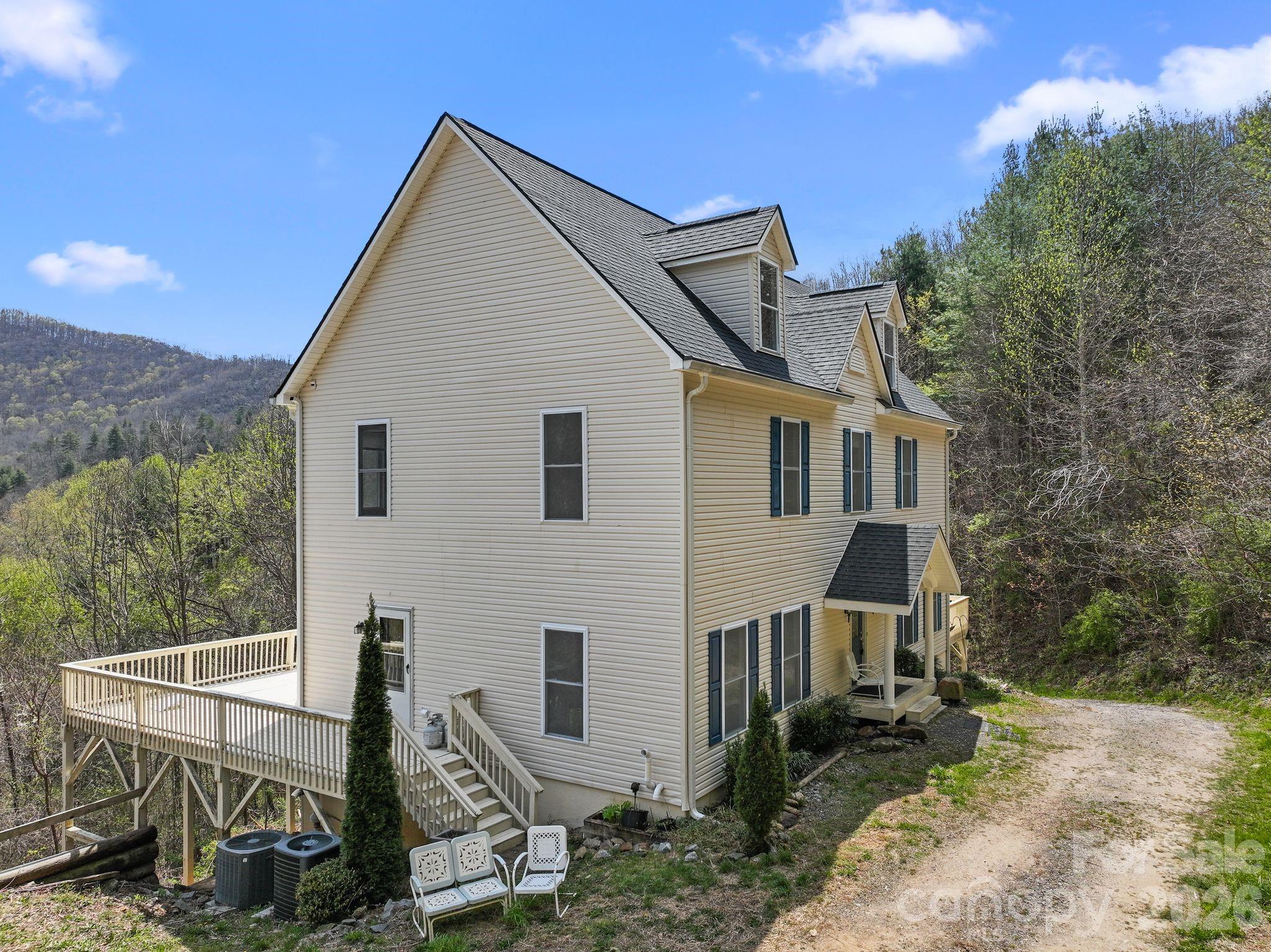 267 Eagles Trace — Canton