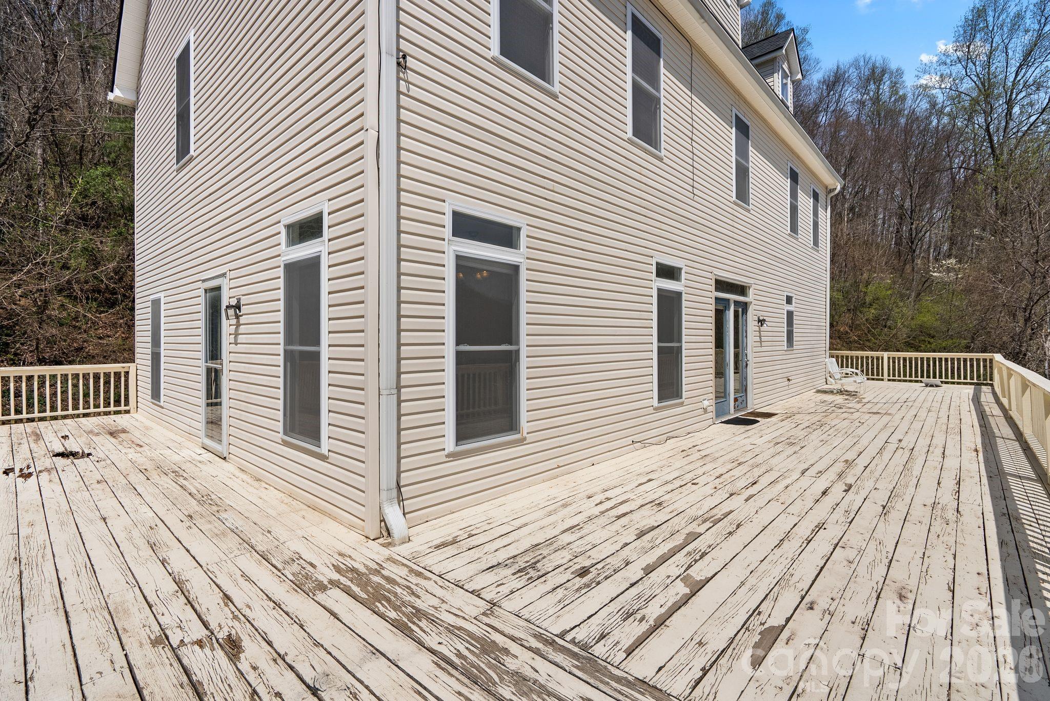 267 Eagles Trace — Canton