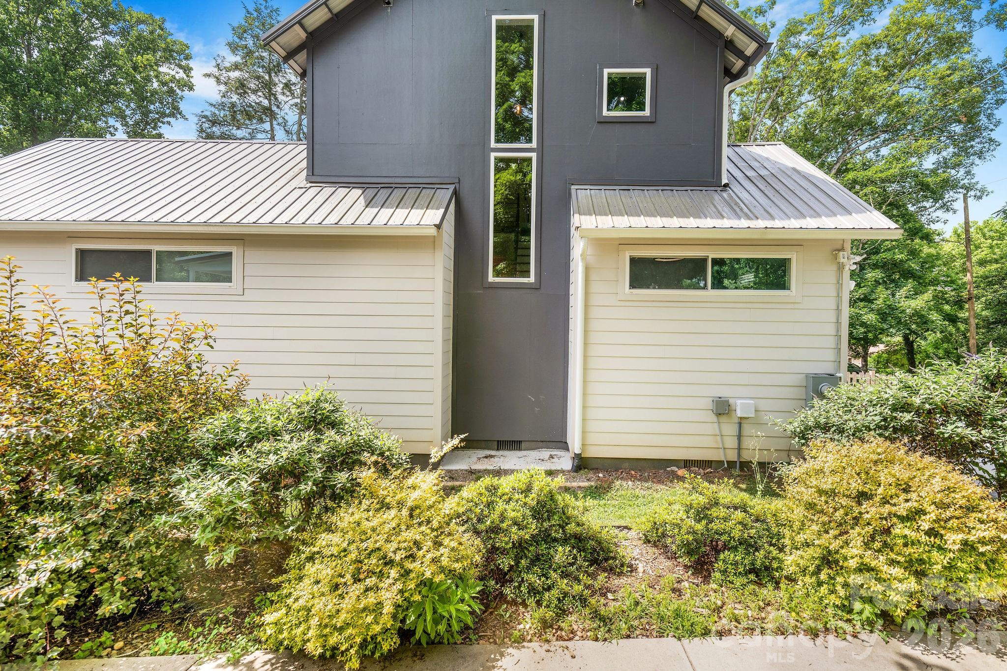 192 Virginia Avenue — Asheville