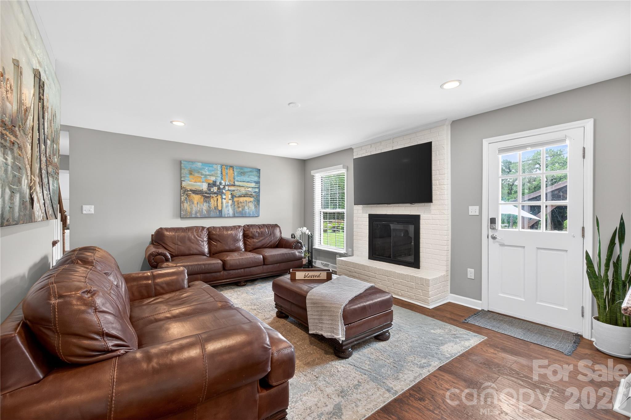 3231 Windrow Lane — Matthews