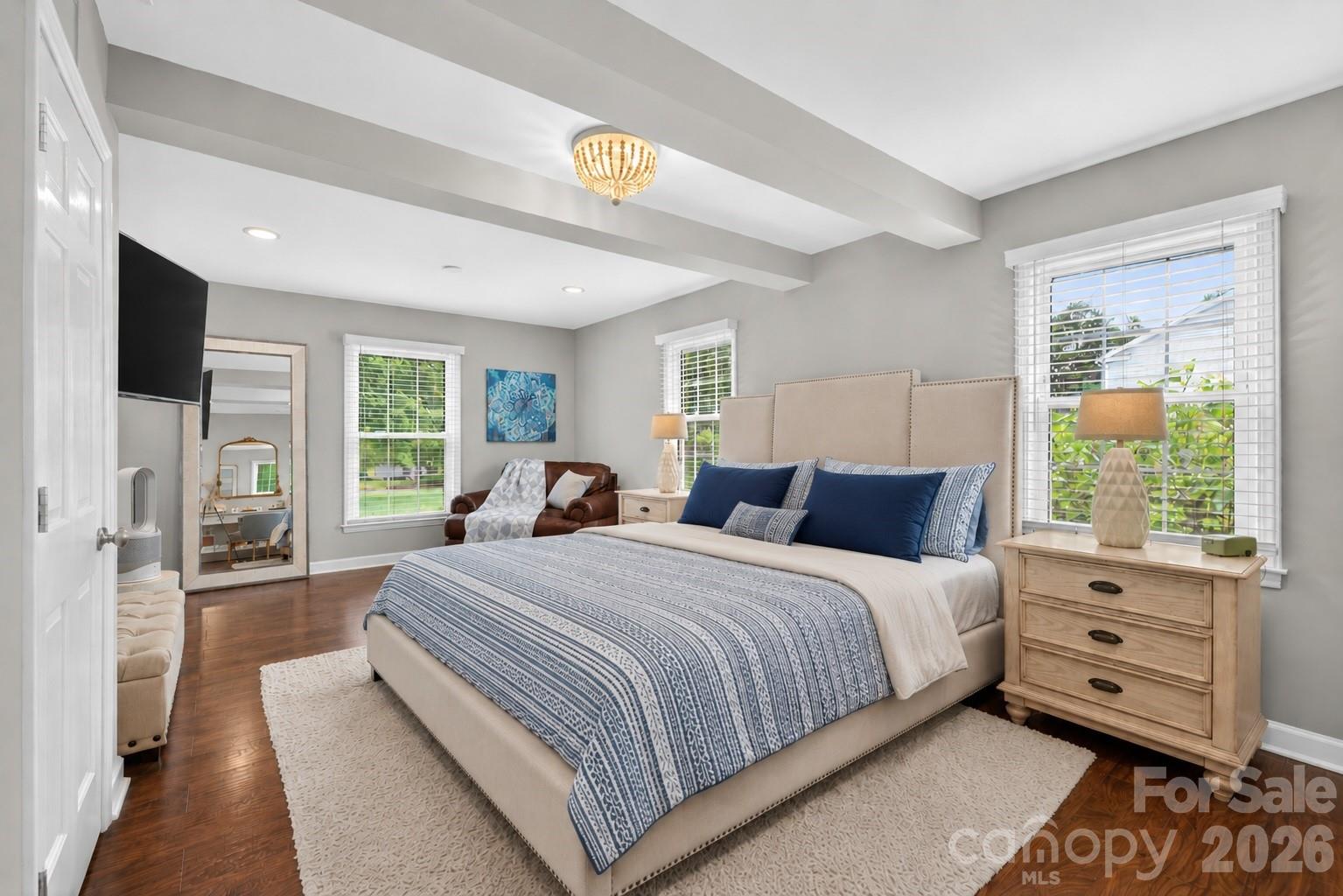 3231 Windrow Lane — Matthews