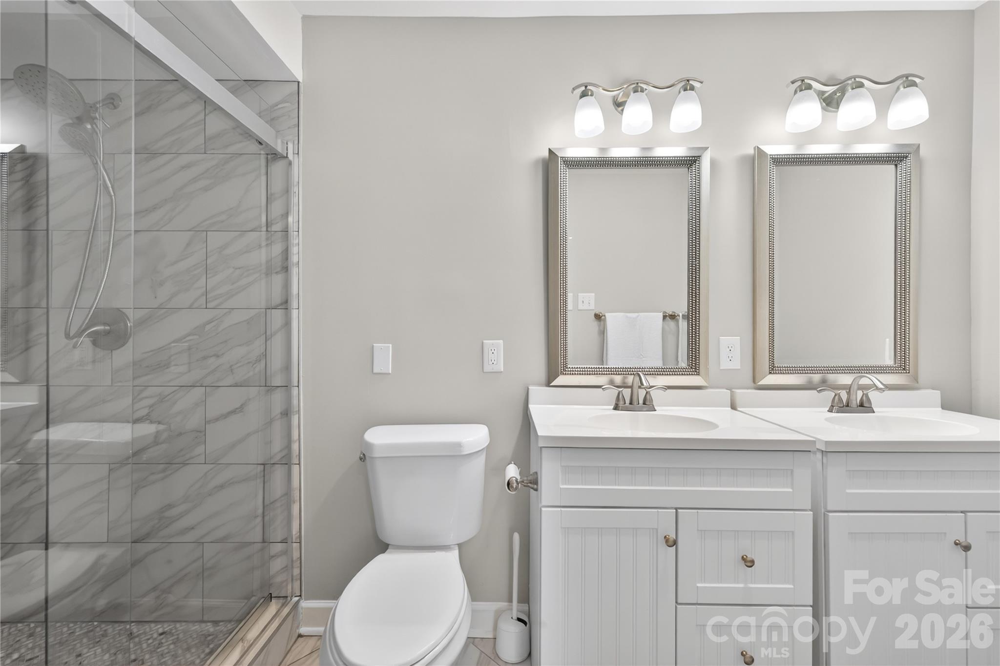 3231 Windrow Lane — Matthews