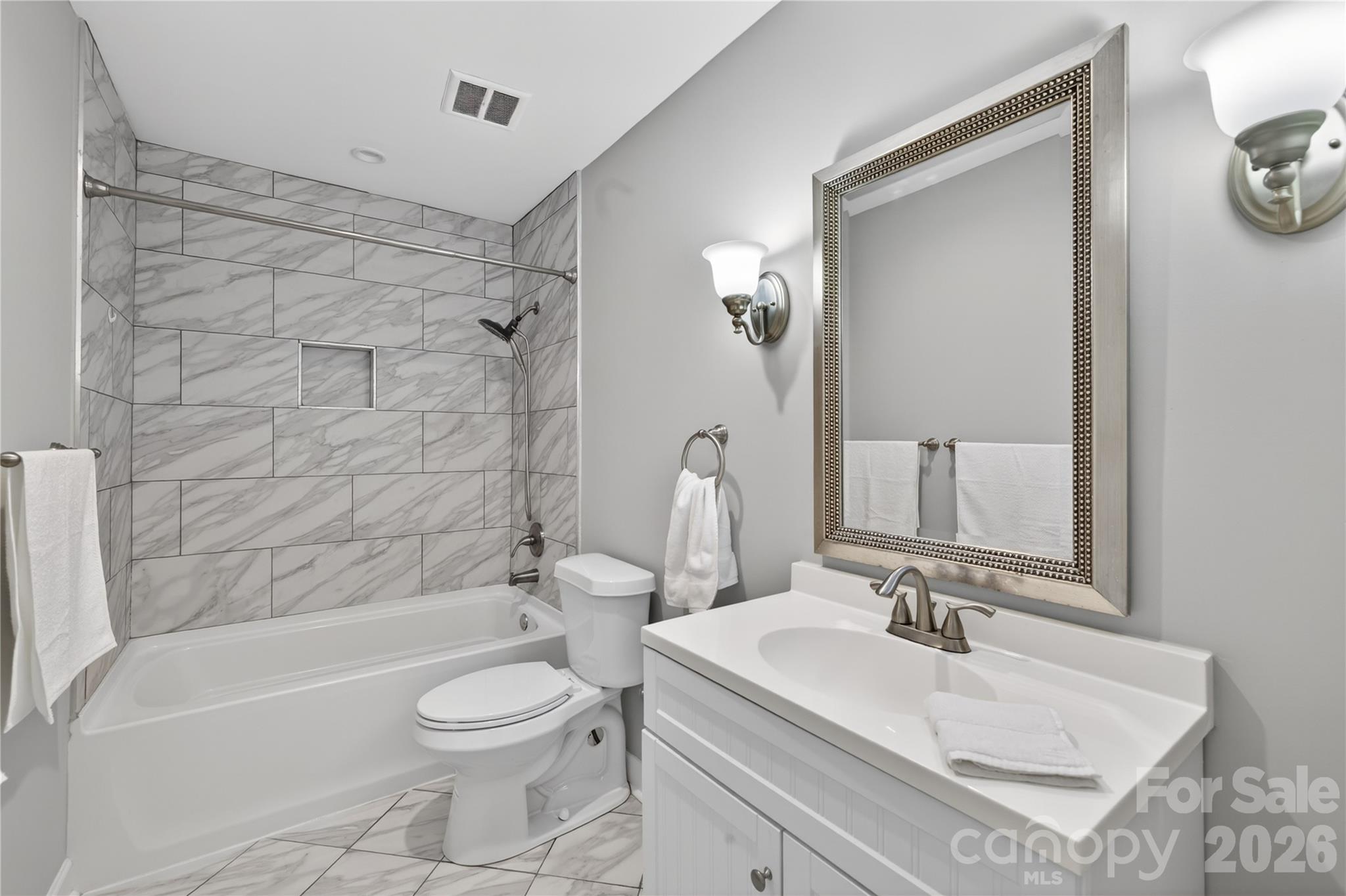 3231 Windrow Lane — Matthews