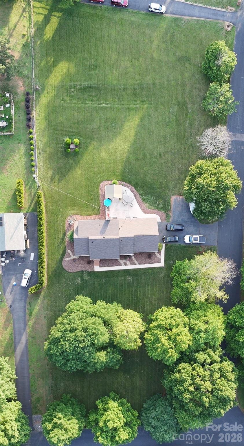 3231 Windrow Lane — Matthews