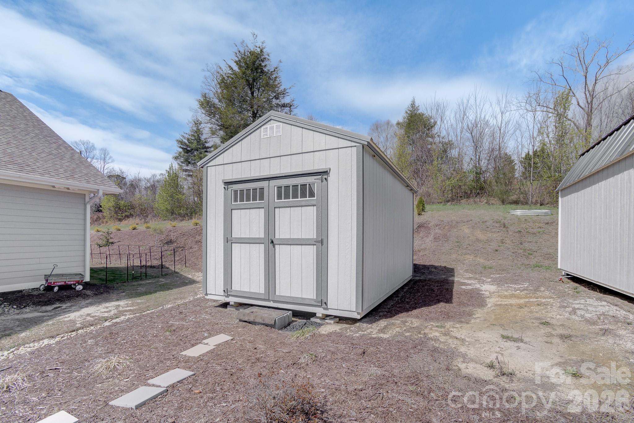 35 Cider Hill Lane — Hendersonville