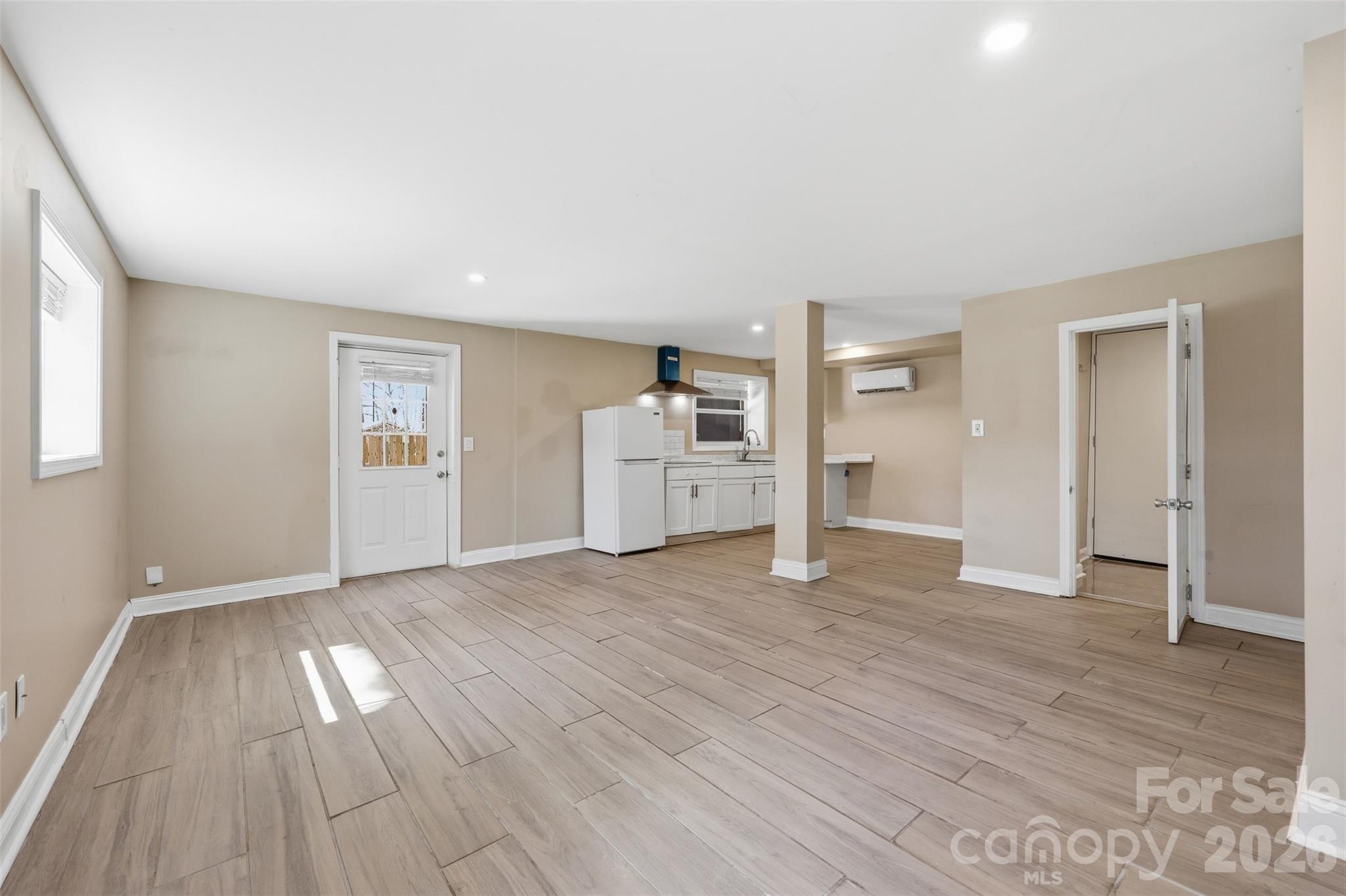 4920 Bright Road — Charlotte