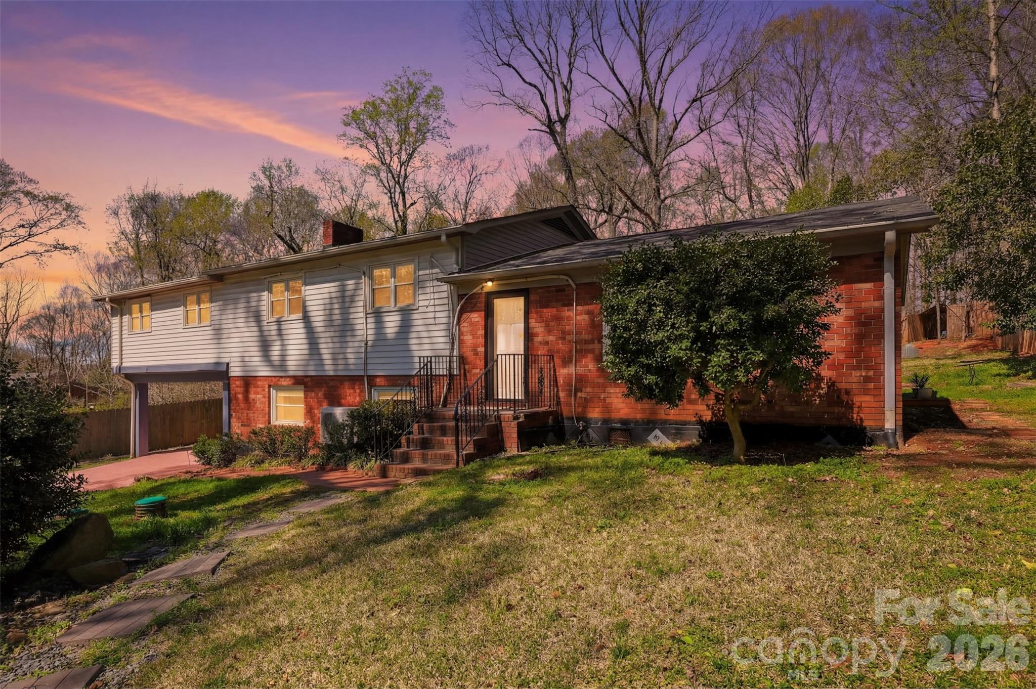4920 Bright Road — Charlotte