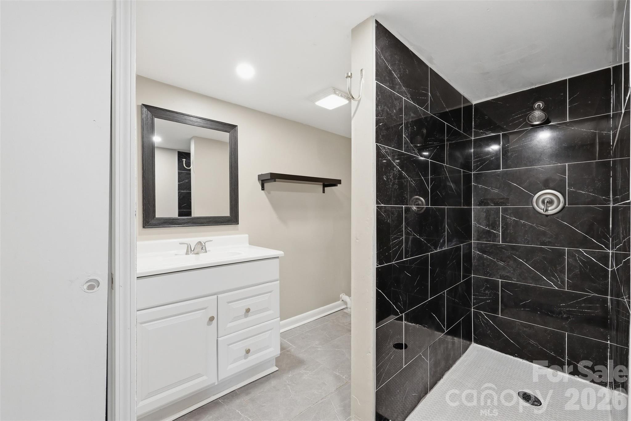 4920 Bright Road — Charlotte