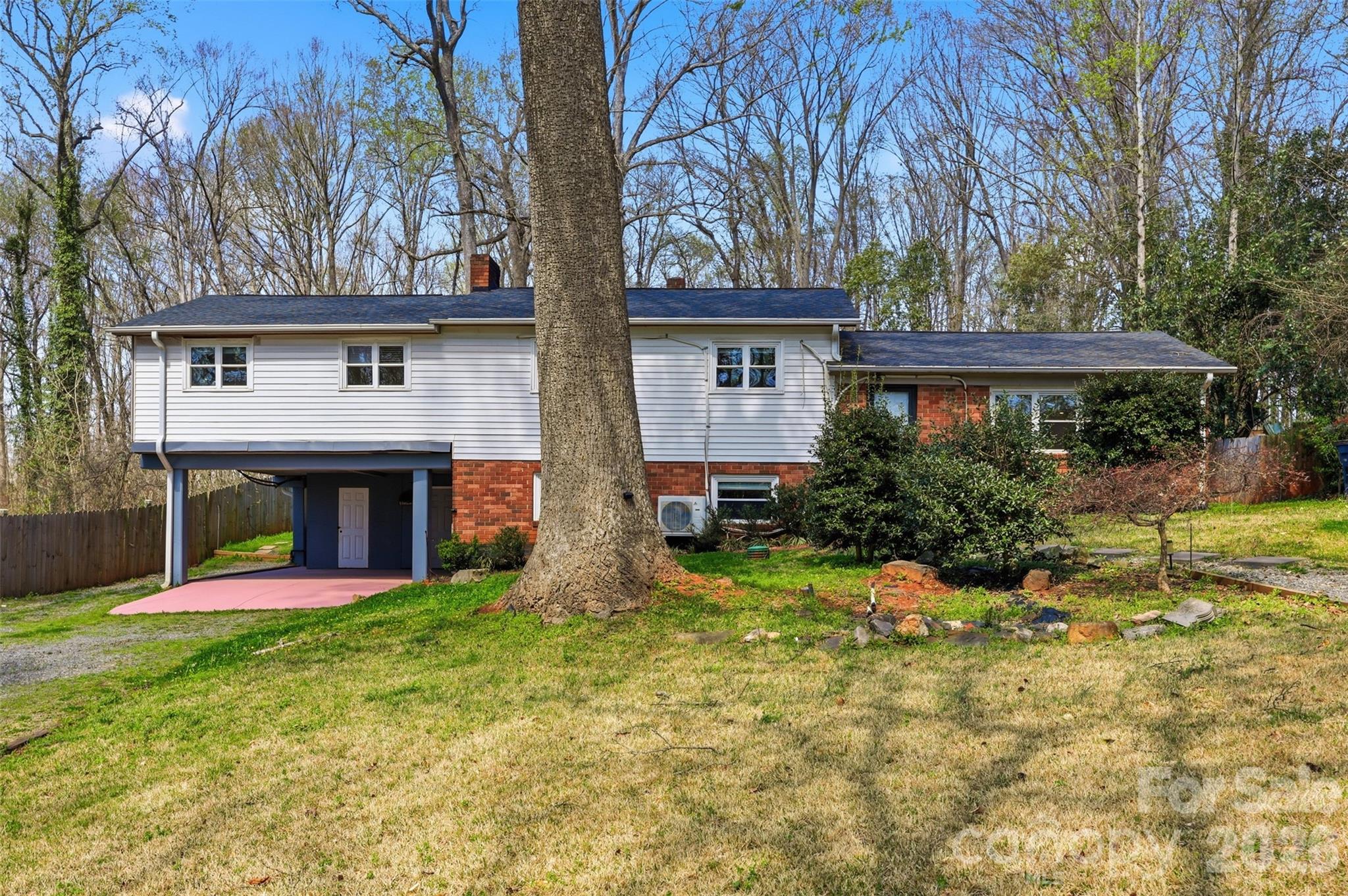 4920 Bright Road — Charlotte