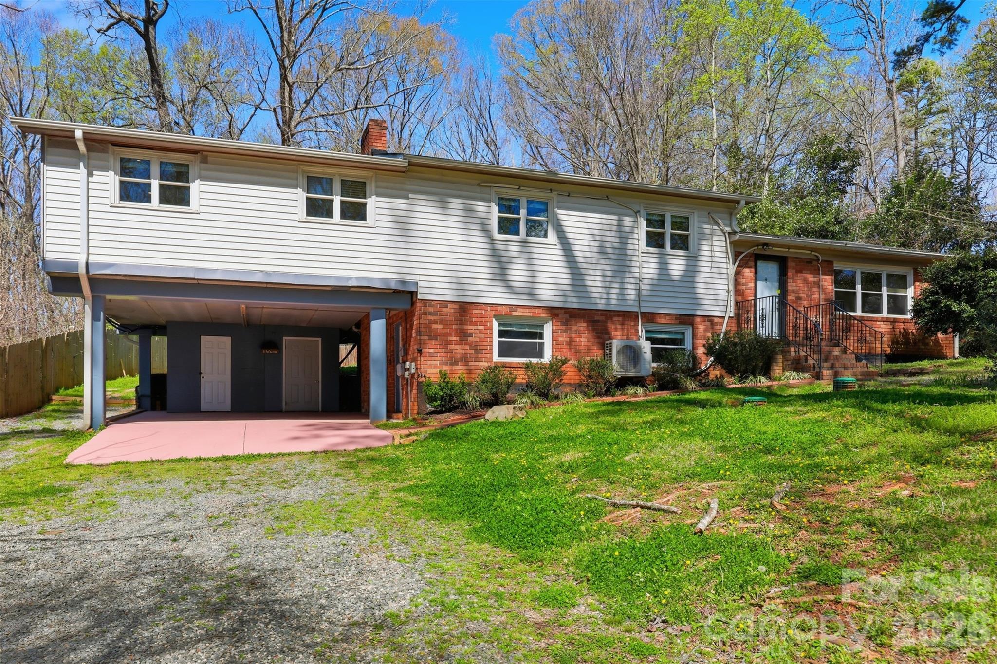 4920 Bright Road — Charlotte