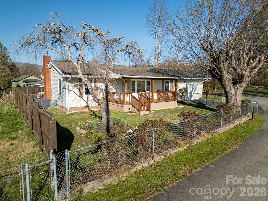 34 Sunset Drive — Brevard