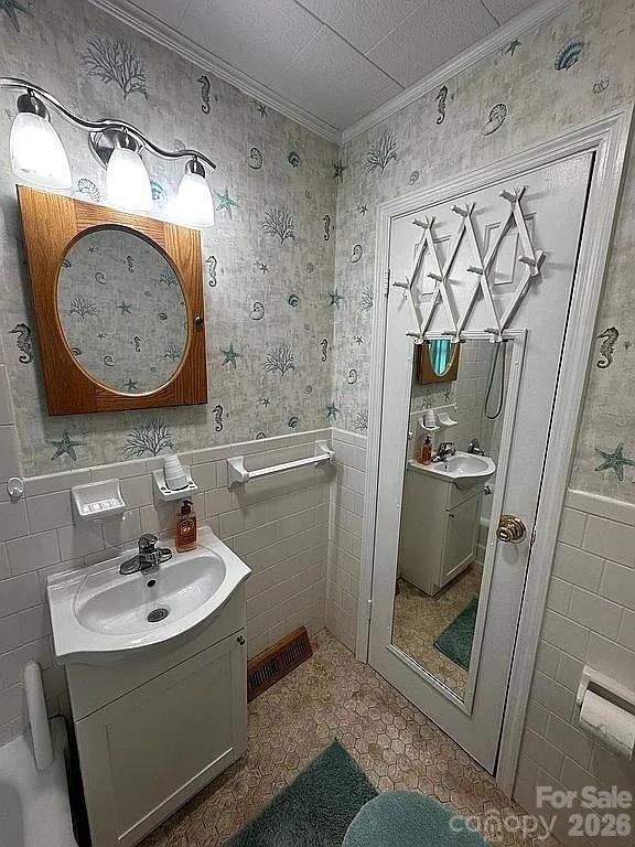 34 Sunset Drive — Brevard