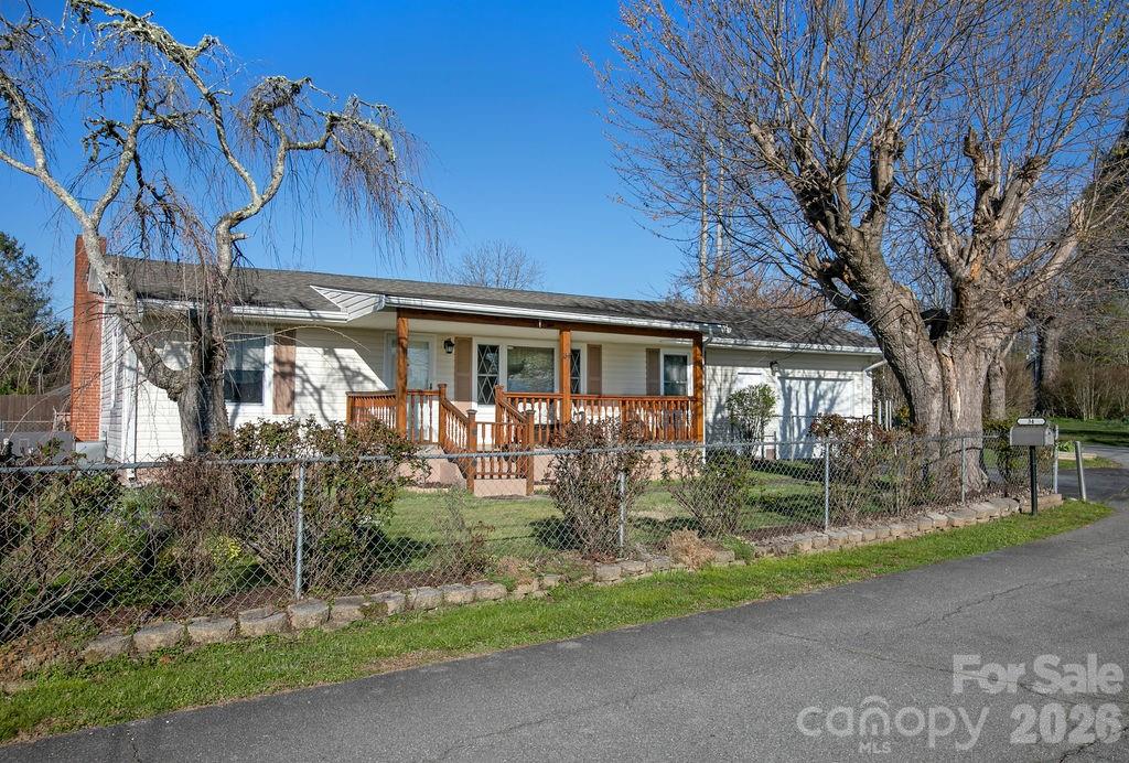 34 Sunset Drive — Brevard