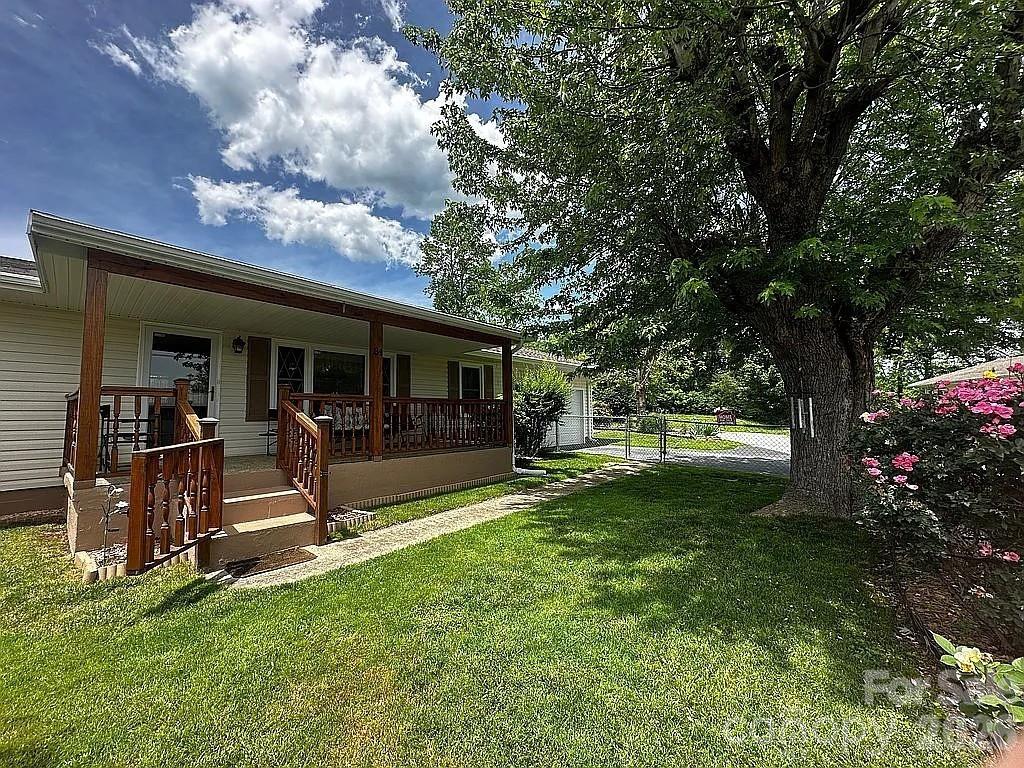 34 Sunset Drive — Brevard