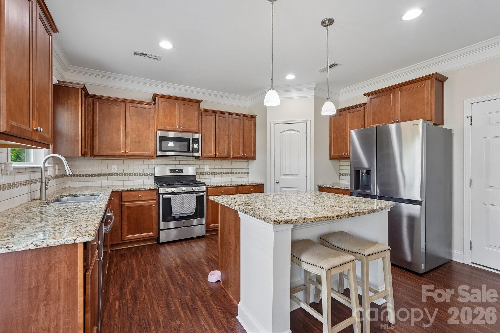 2609 Lakefront Drive — Belmont