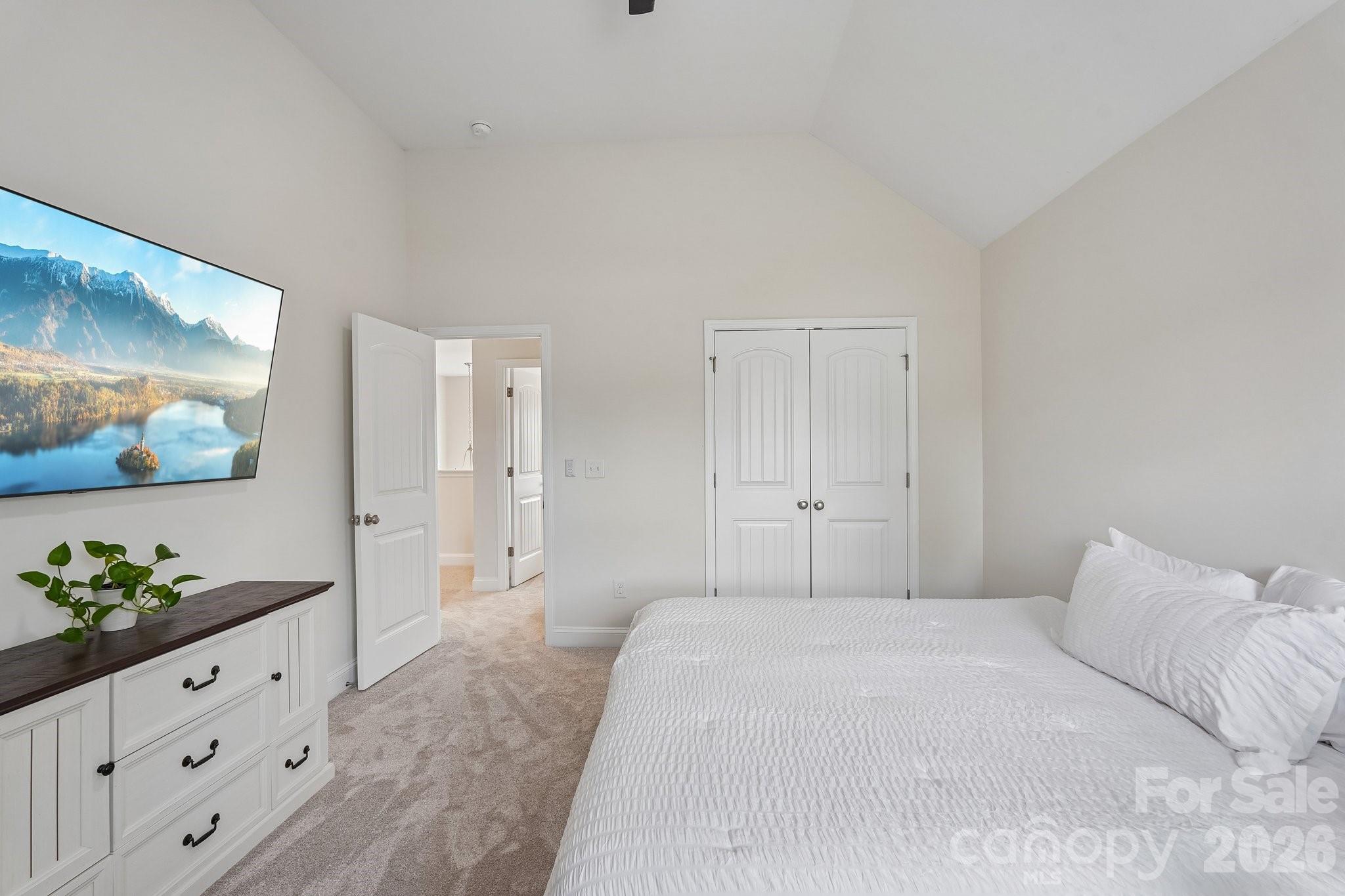 2609 Lakefront Drive — Belmont