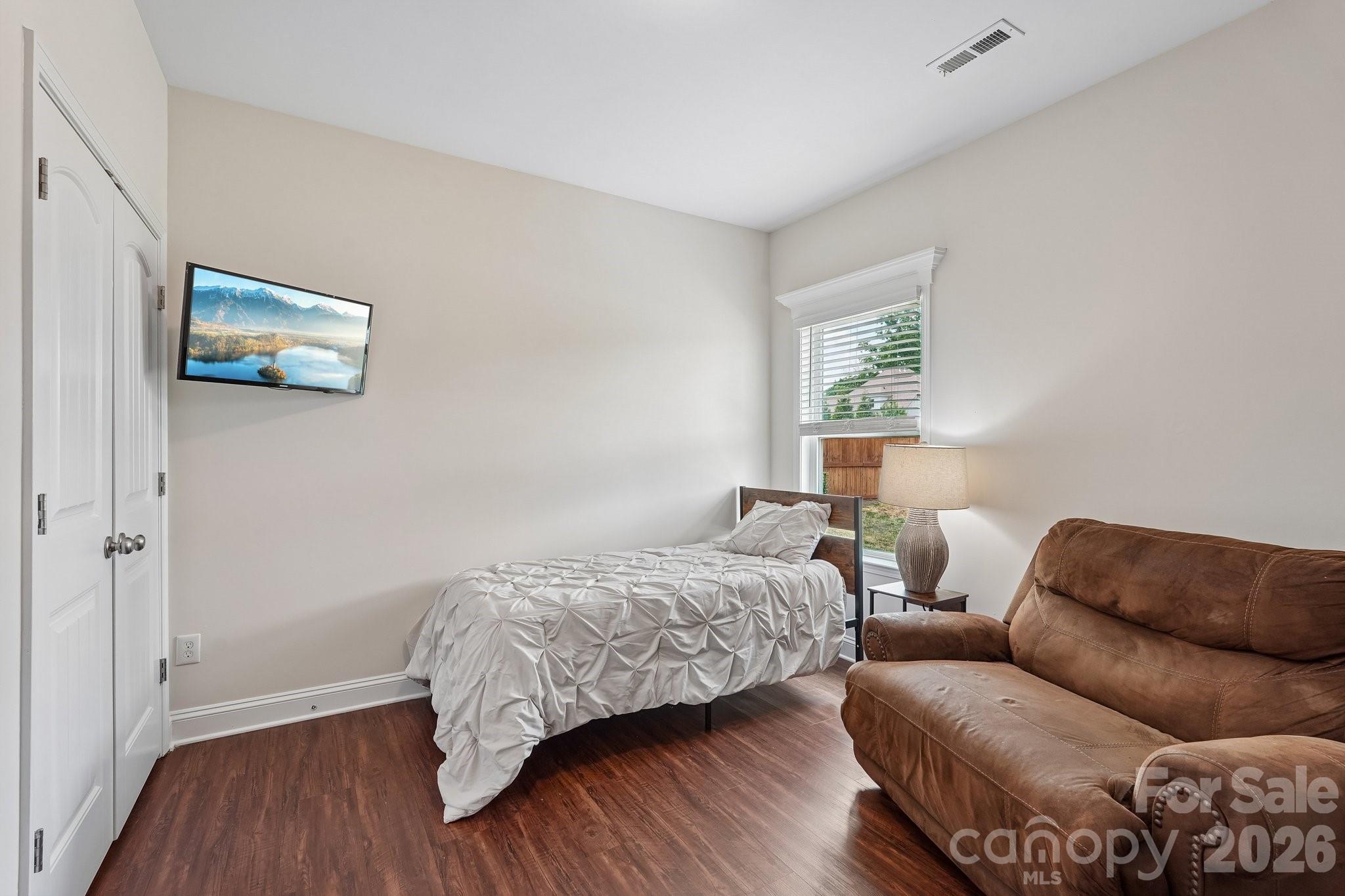 2609 Lakefront Drive — Belmont