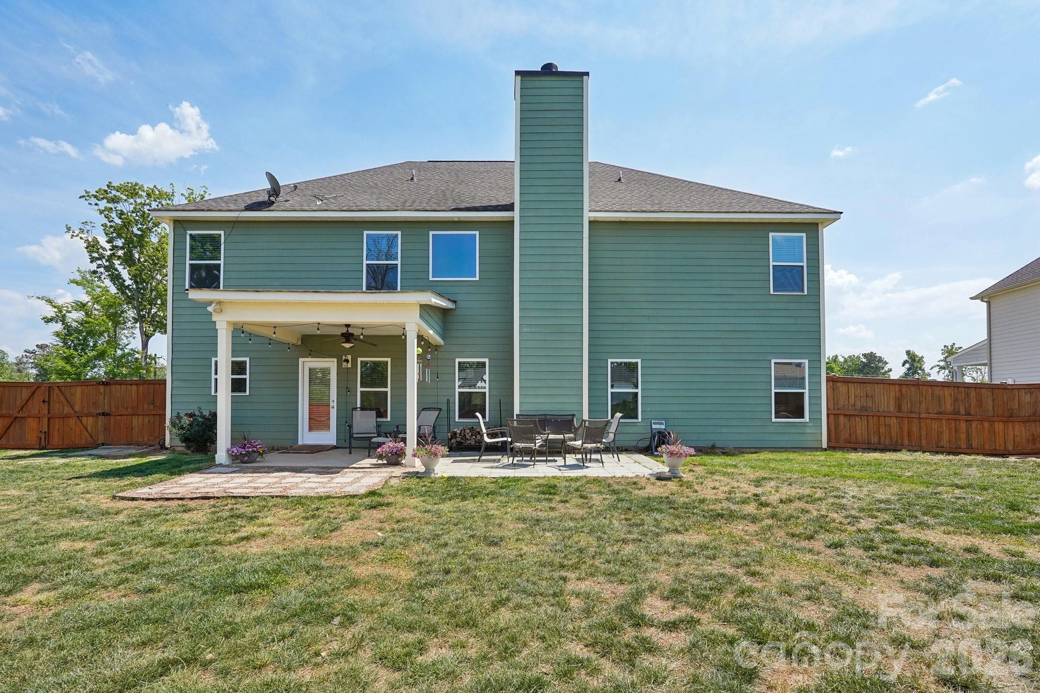 2609 Lakefront Drive — Belmont
