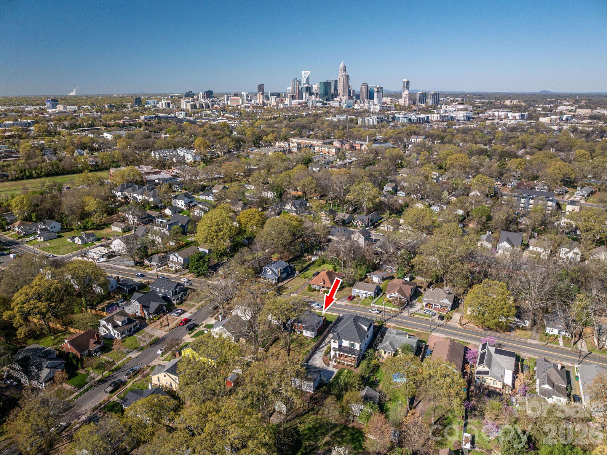 1642 Hawthorne Lane — Charlotte