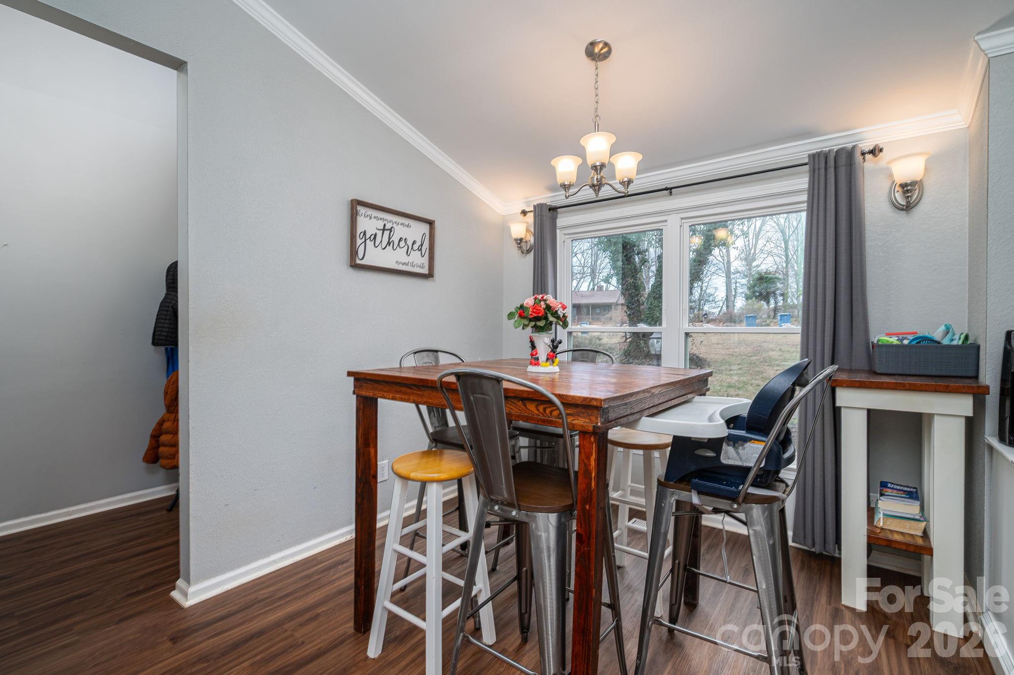 3005 Irish Street — Newton