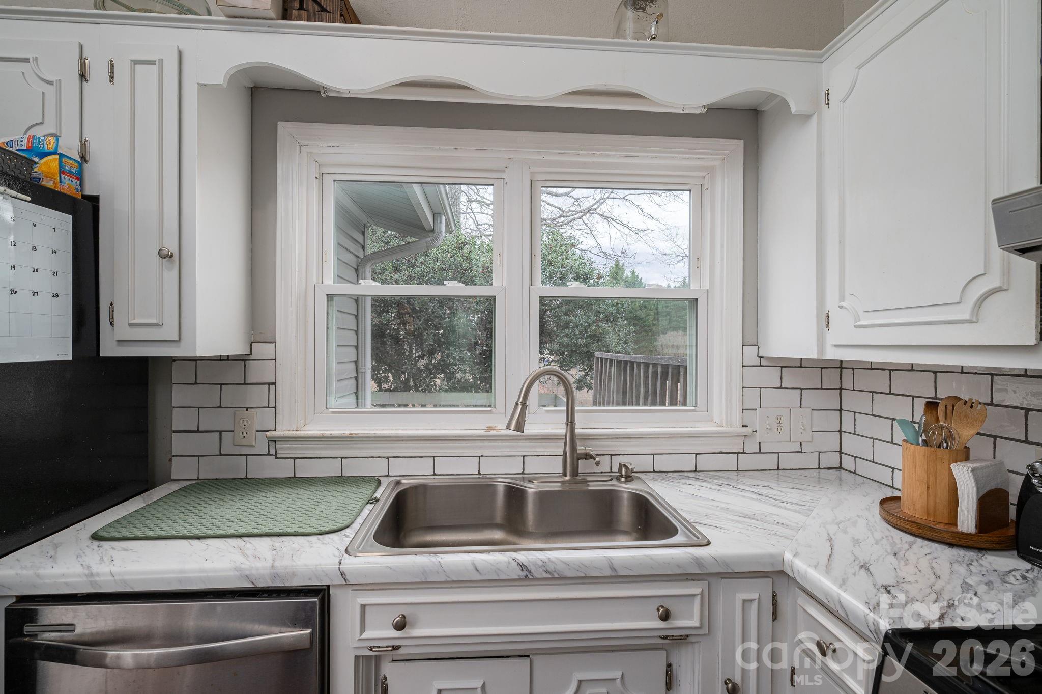 3005 Irish Street — Newton