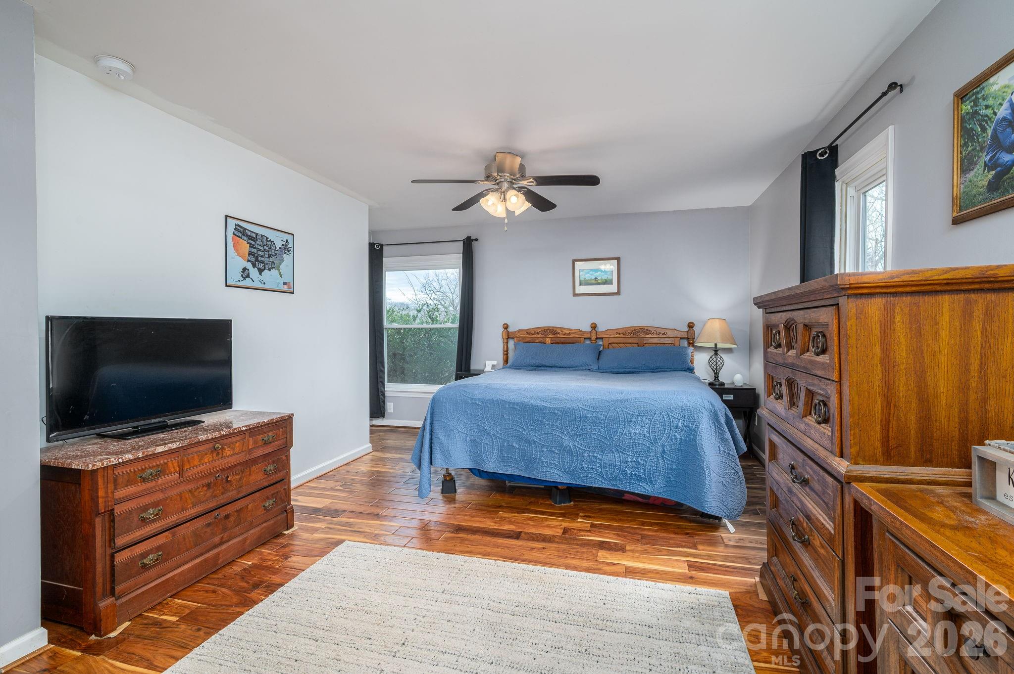 3005 Irish Street — Newton