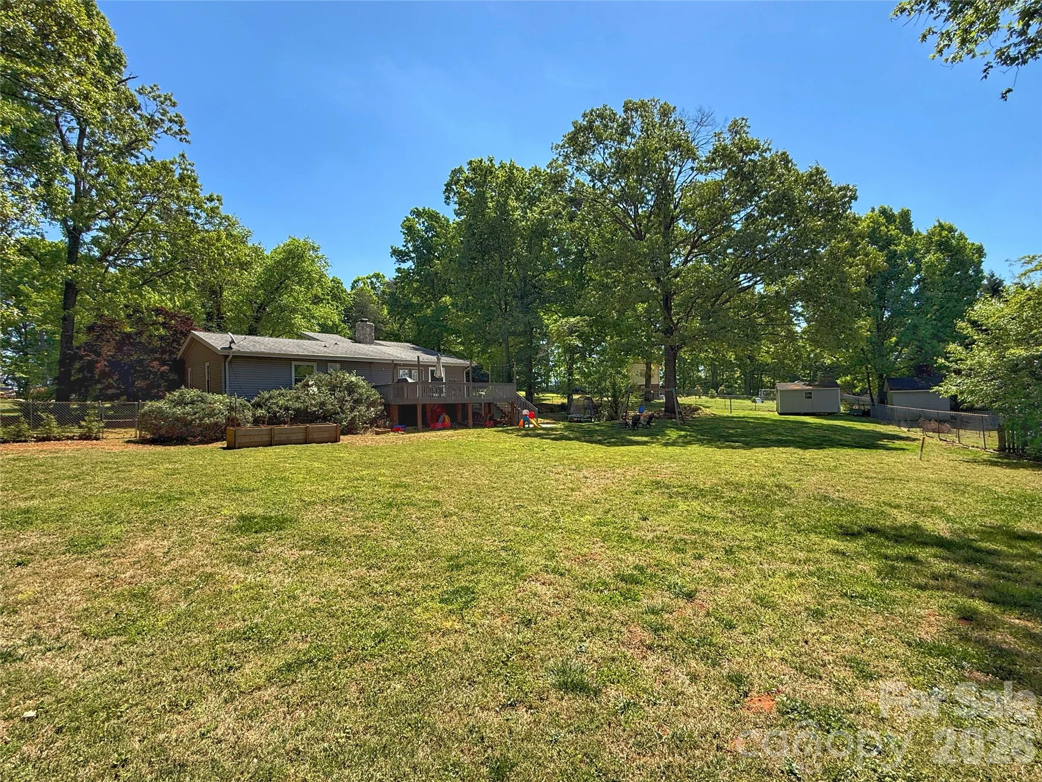 3005 Irish Street — Newton