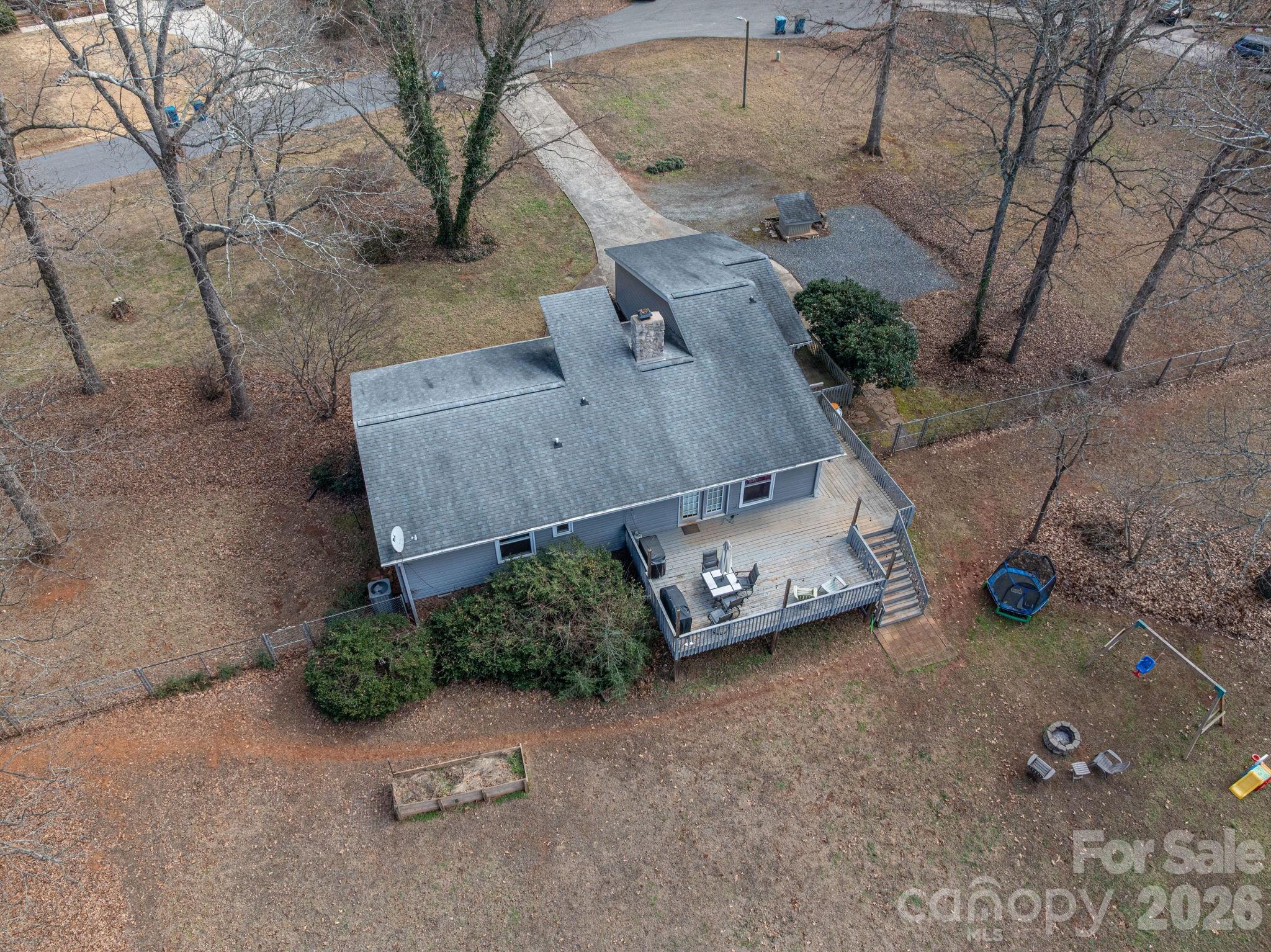 3005 Irish Street — Newton