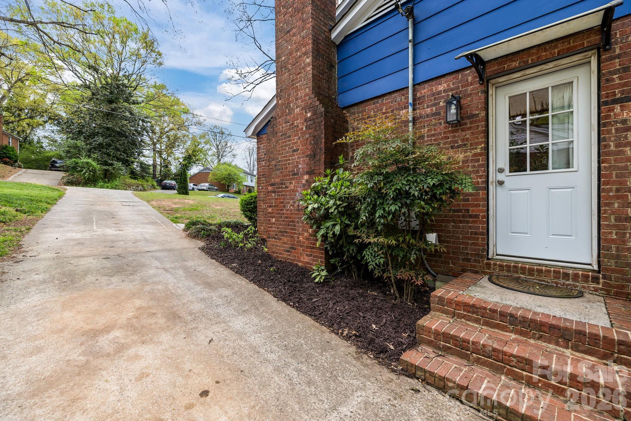 3319 Tyrone Drive — Charlotte