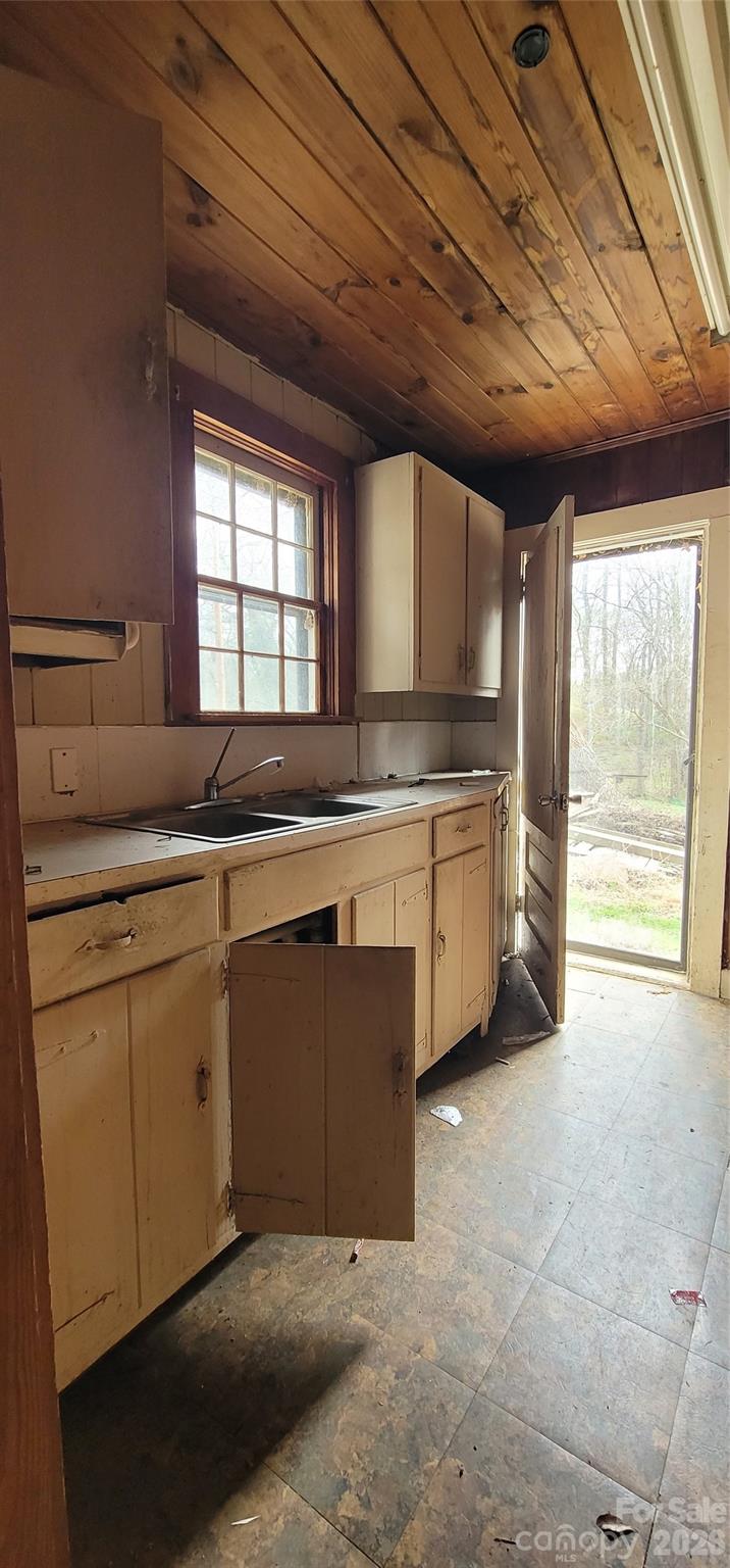 1939 River Road — Lincolnton