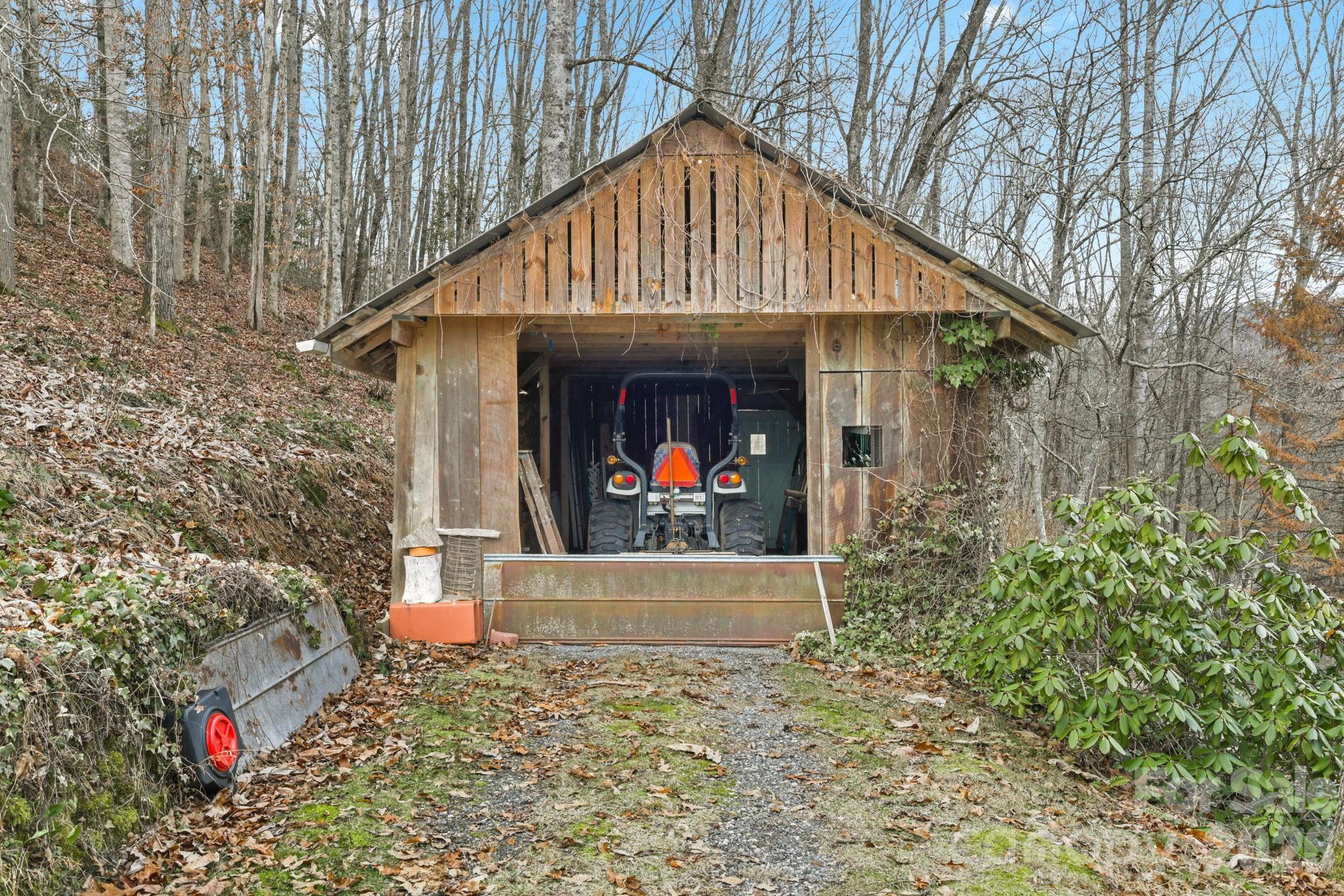470 Ela Lane — Bryson City