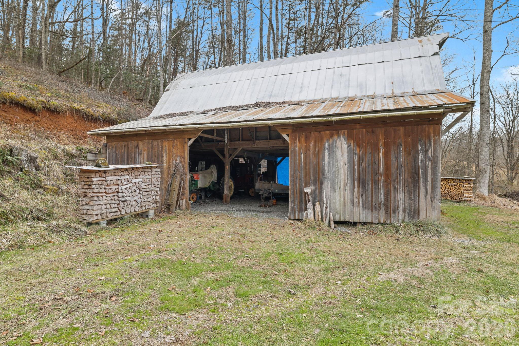 470 Ela Lane — Bryson City