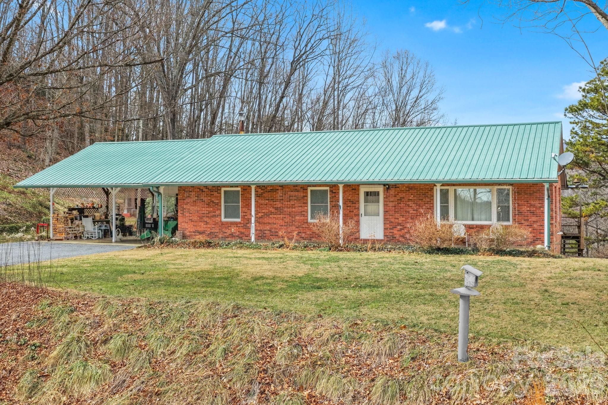 470 Ela Lane — Bryson City