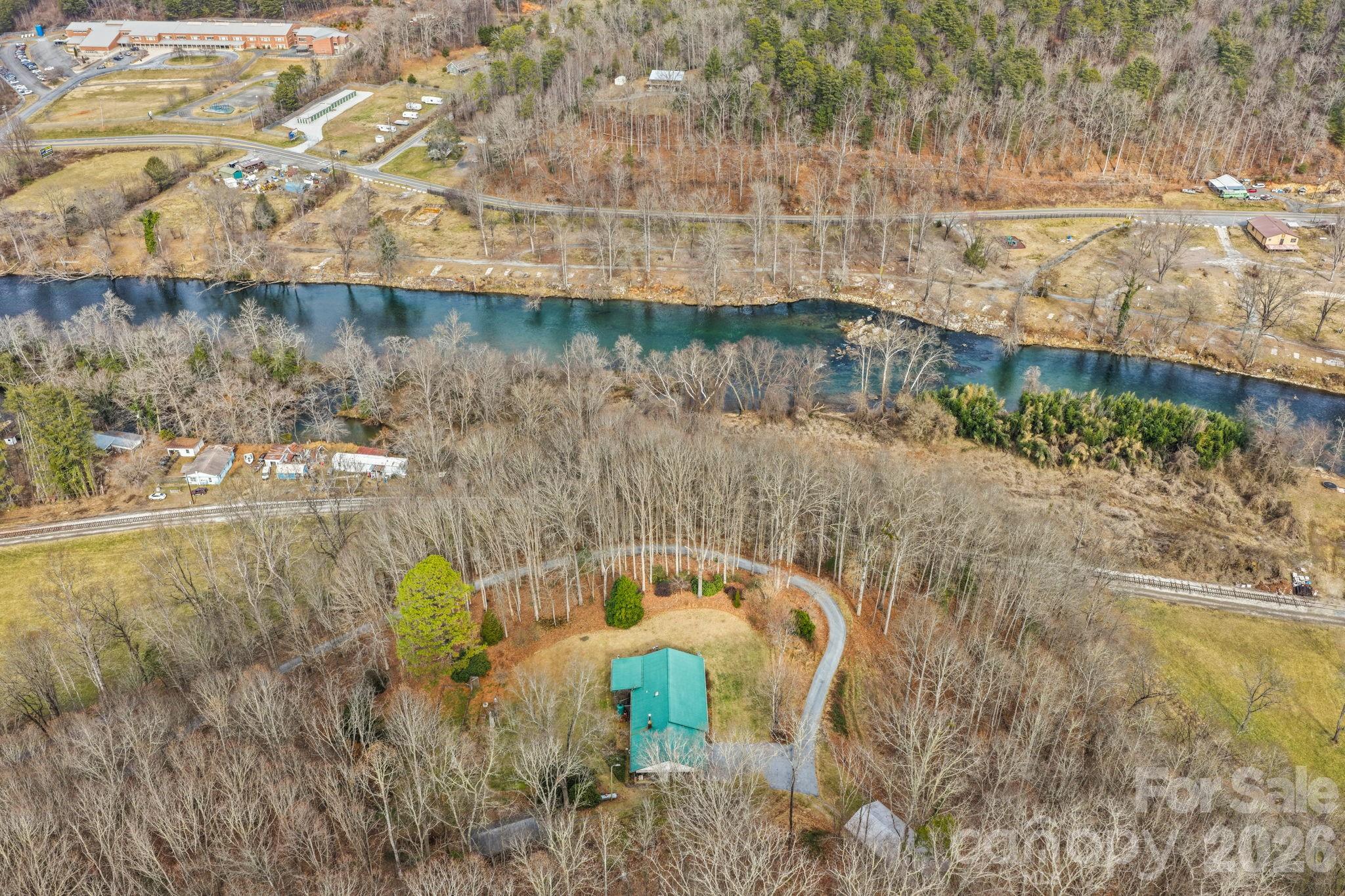 470 Ela Lane — Bryson City