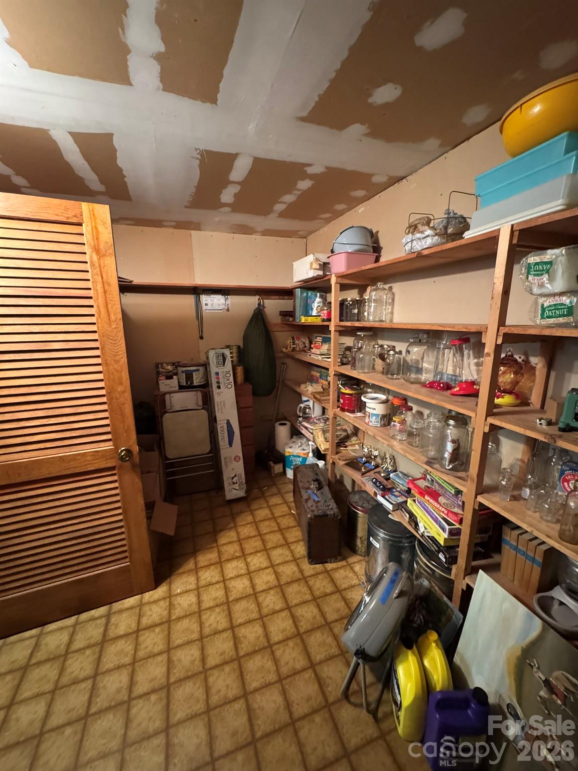 470 Ela Lane — Bryson City