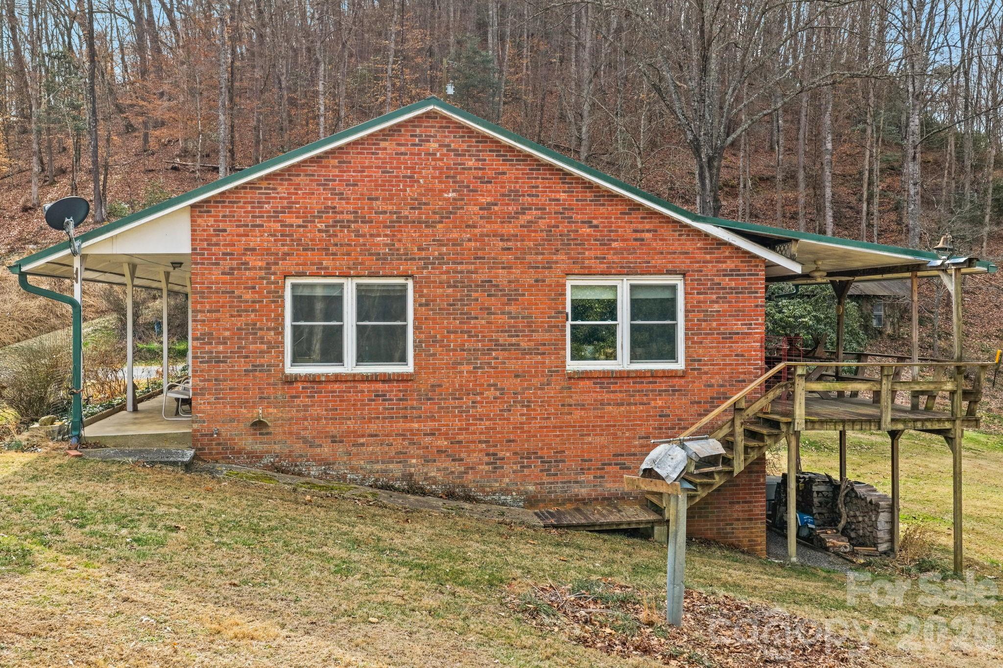 470 Ela Lane — Bryson City