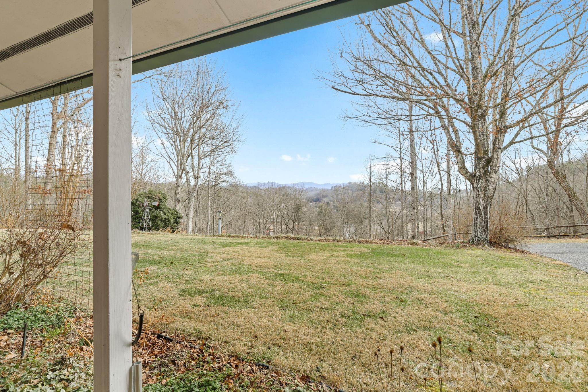 470 Ela Lane — Bryson City