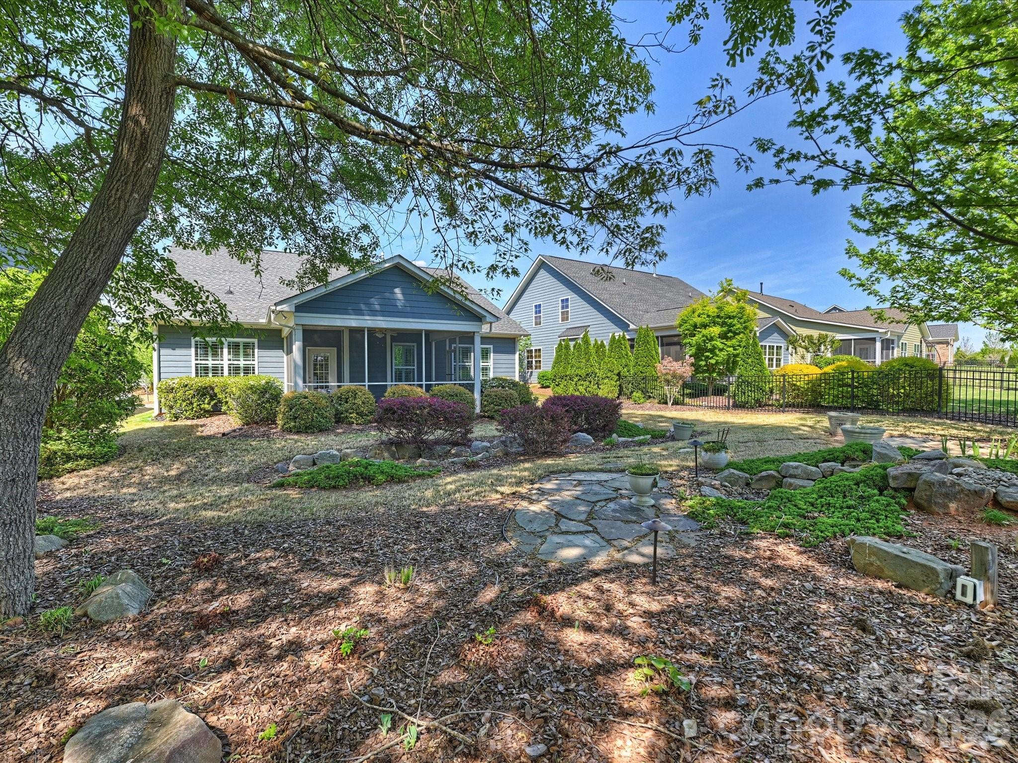 531 Trillium Way — Belmont