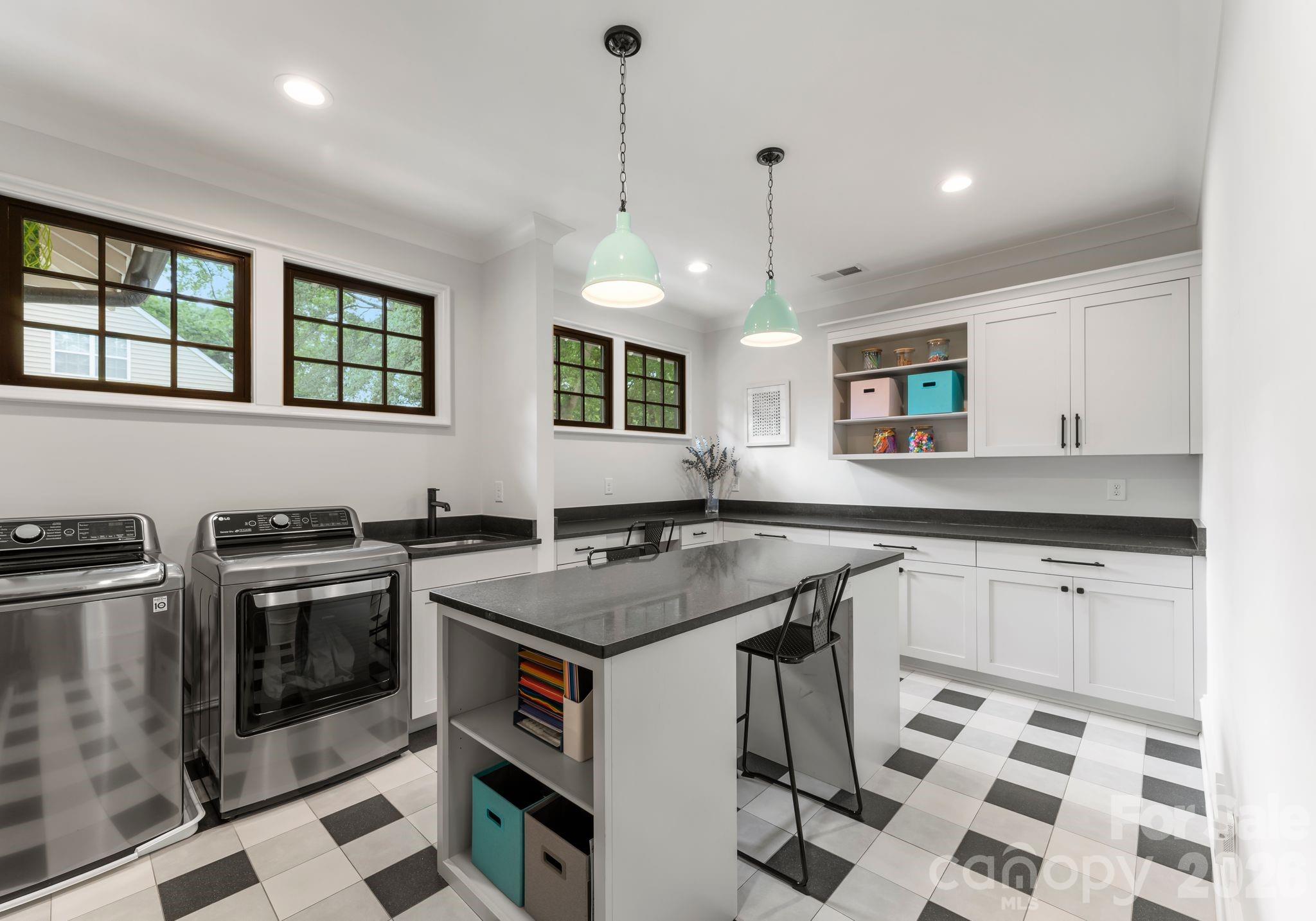 5625 Timber Lane — Charlotte