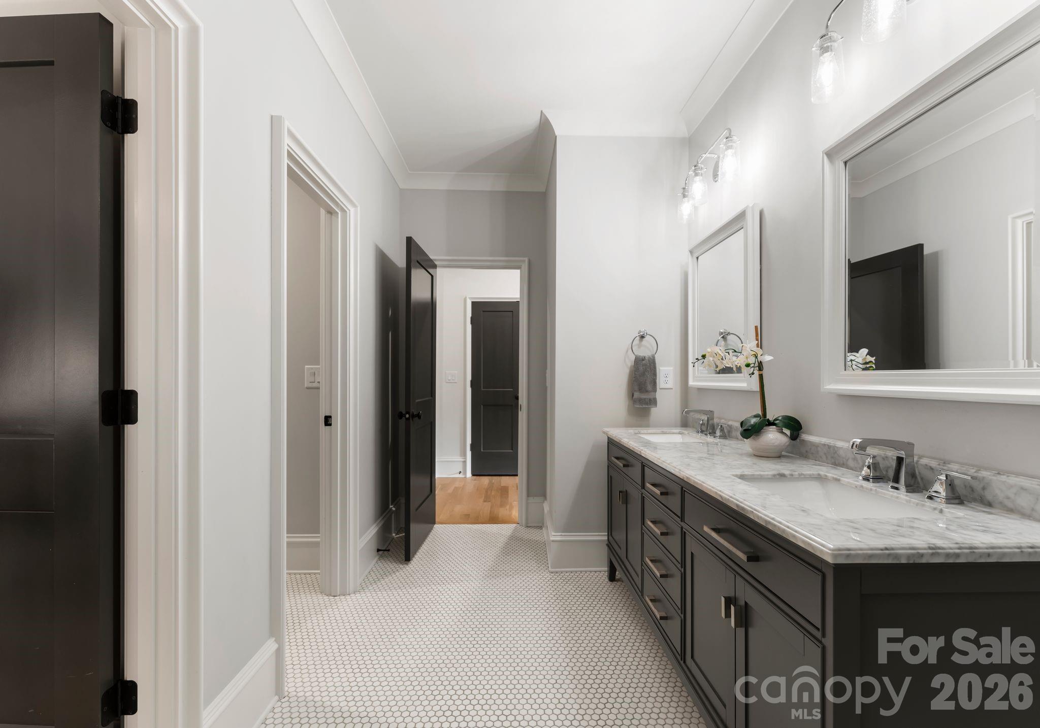 5625 Timber Lane — Charlotte