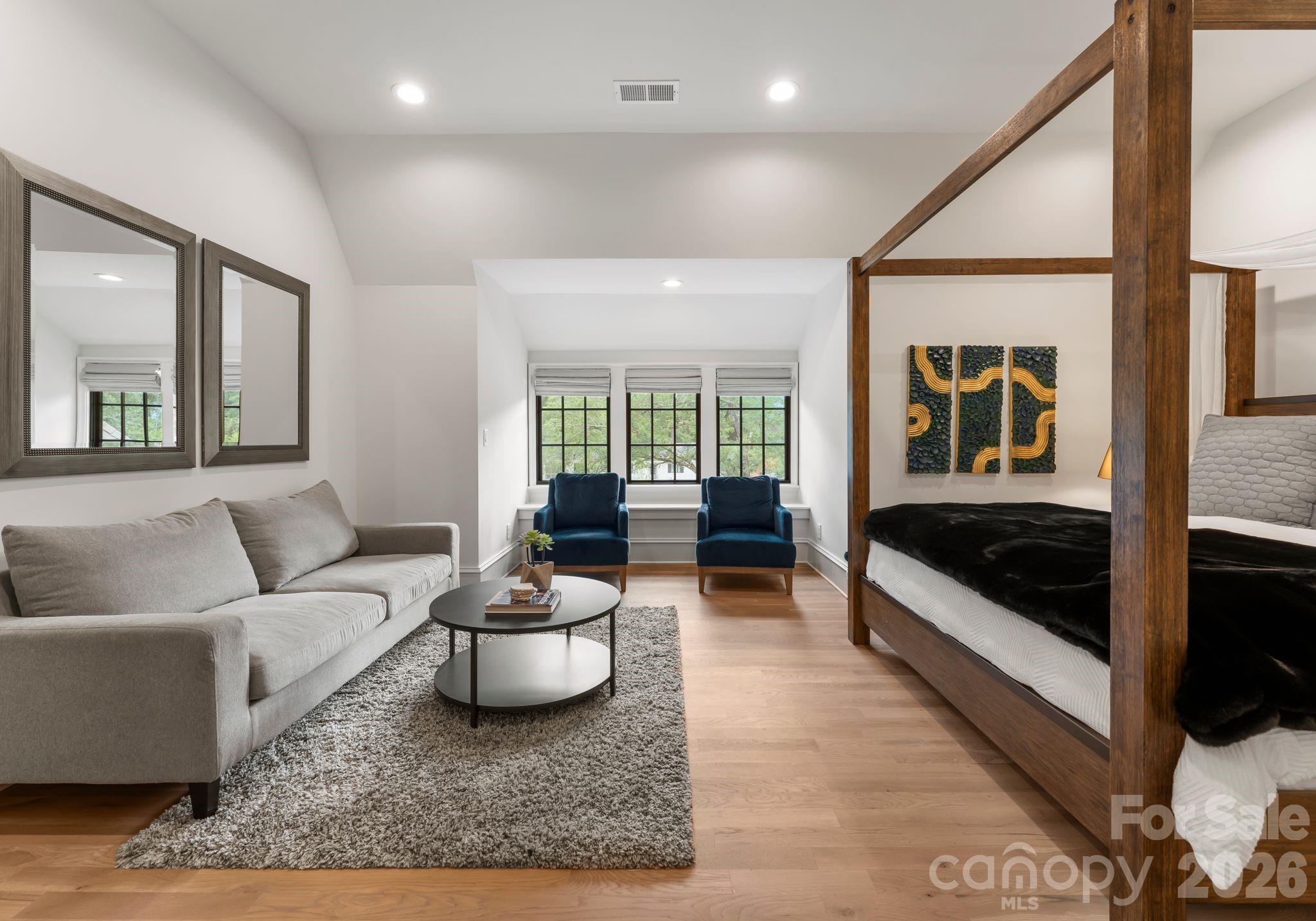 5625 Timber Lane — Charlotte