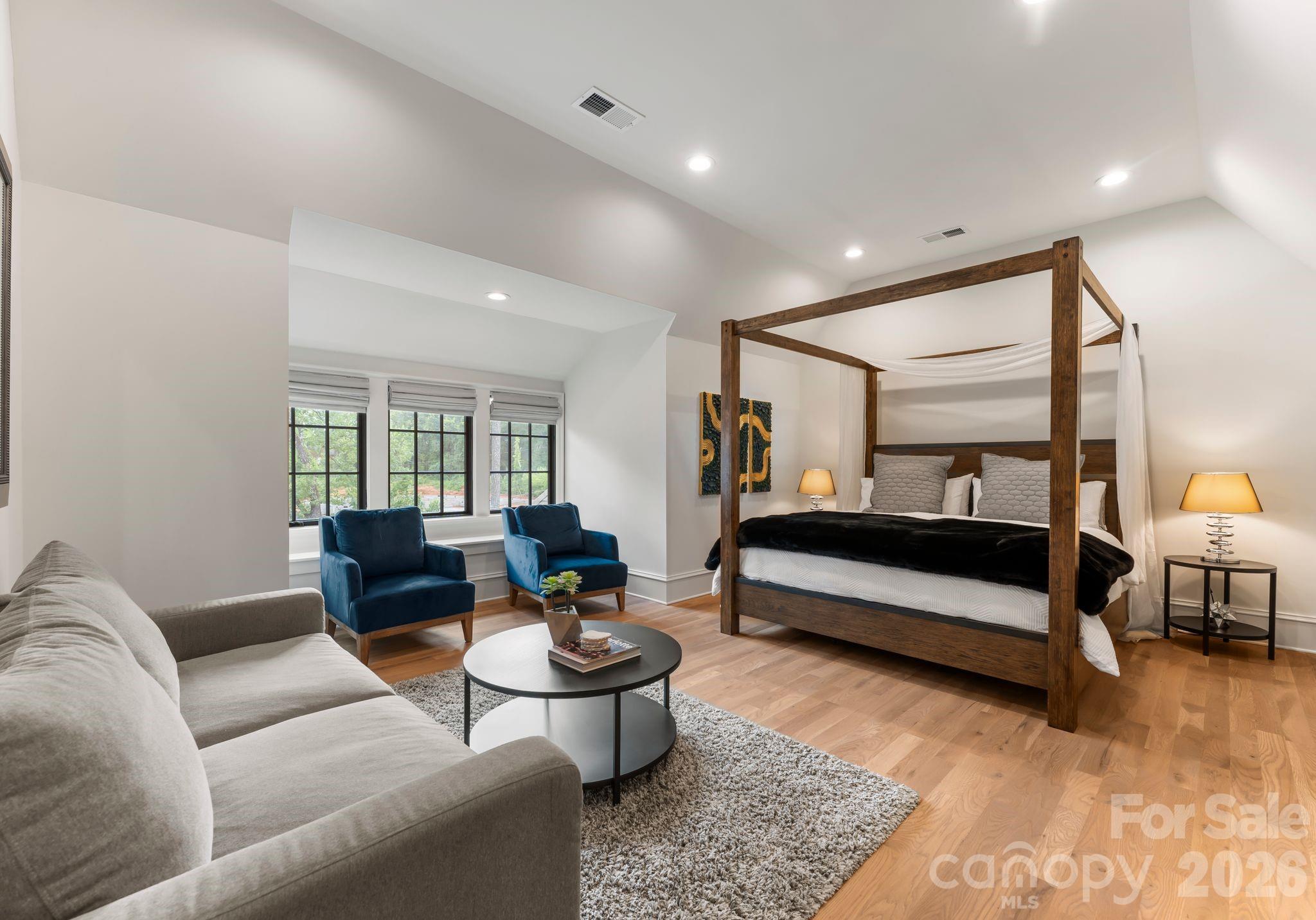 5625 Timber Lane — Charlotte