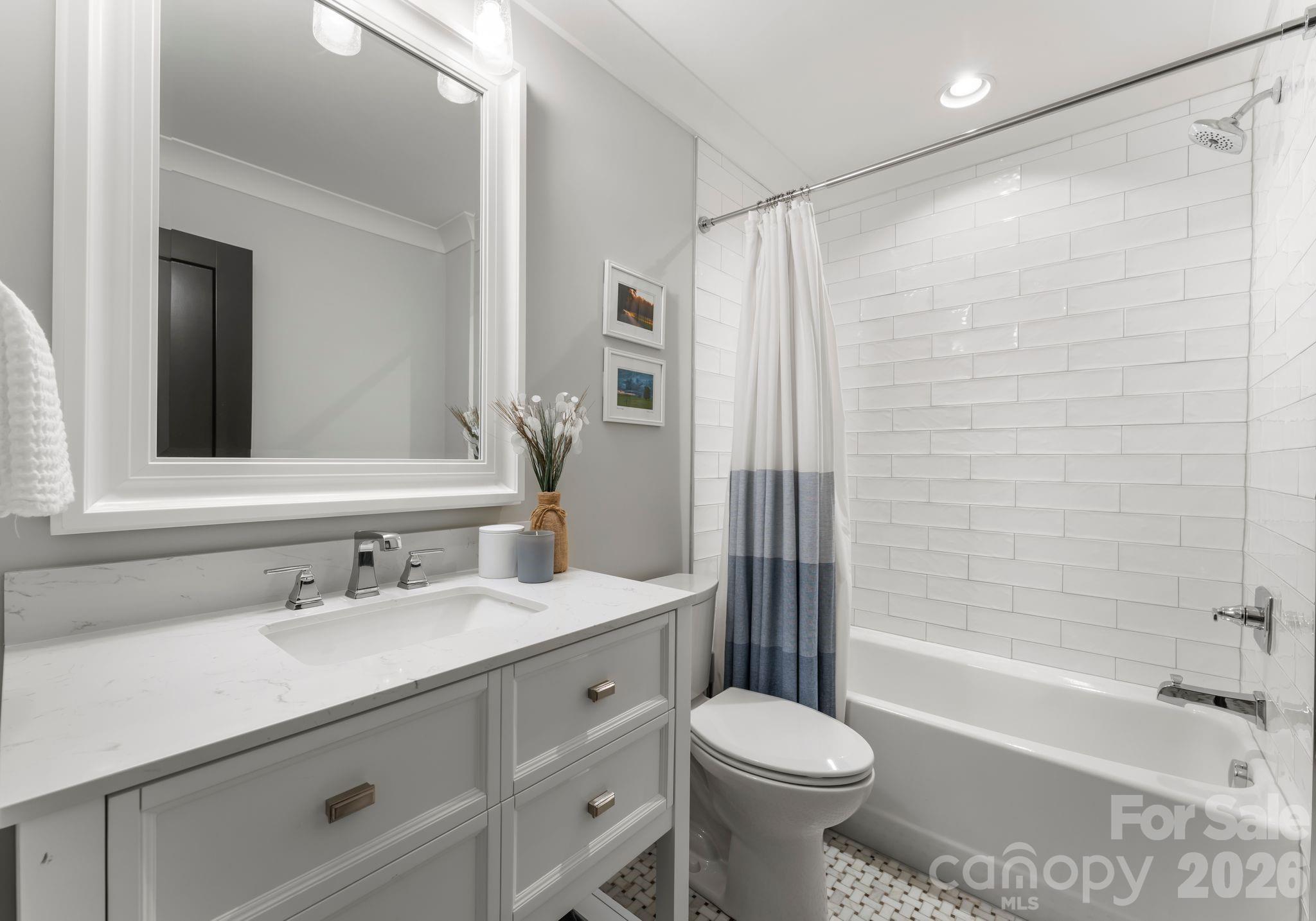 5625 Timber Lane — Charlotte