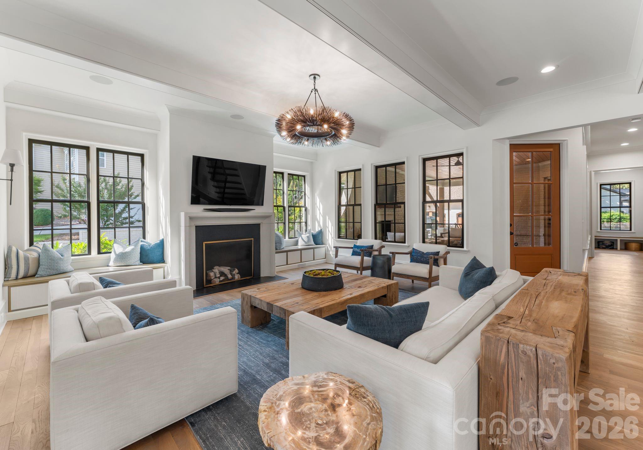 5625 Timber Lane — Charlotte